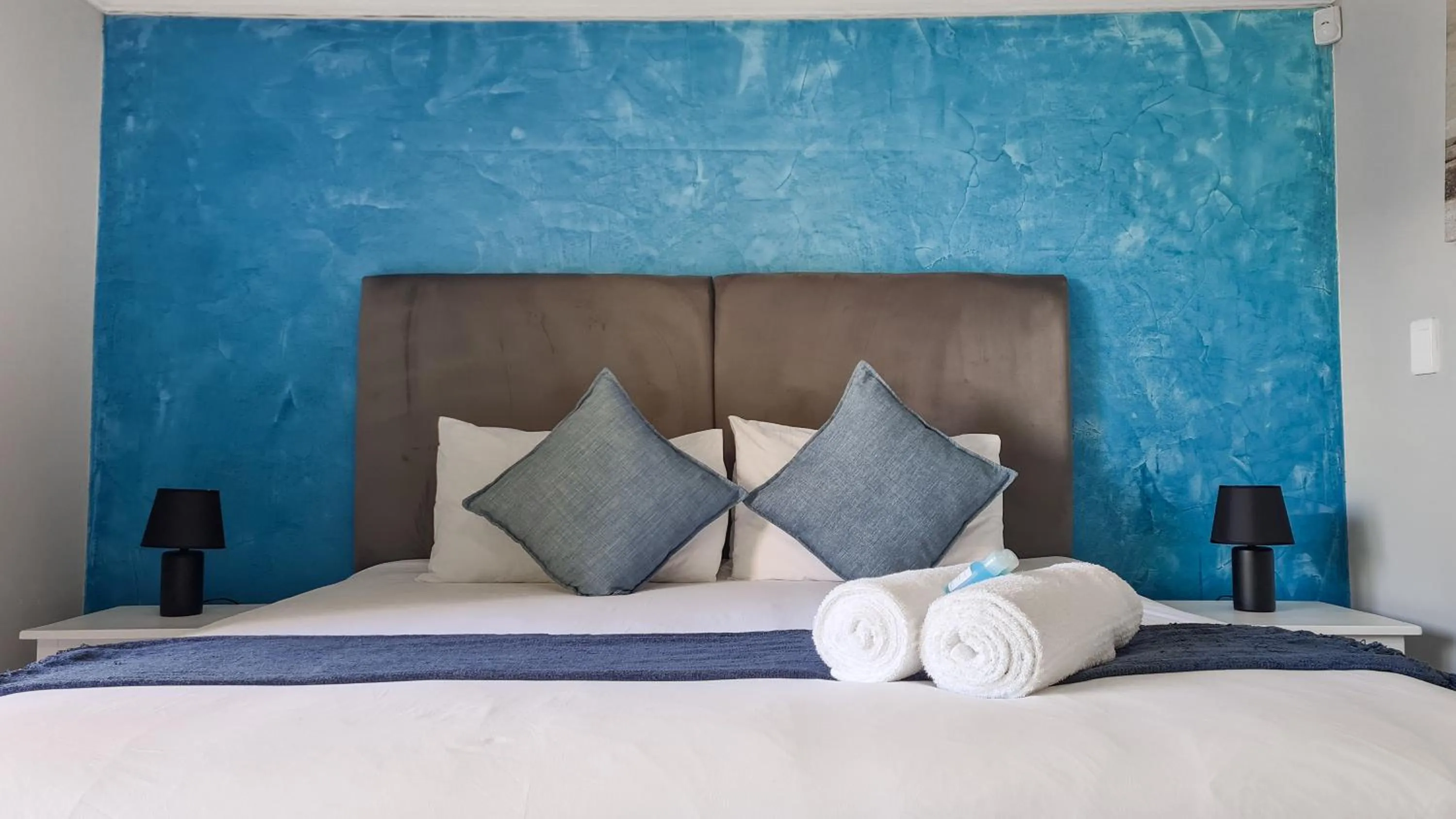 Bed in Vincent Valley Lodge