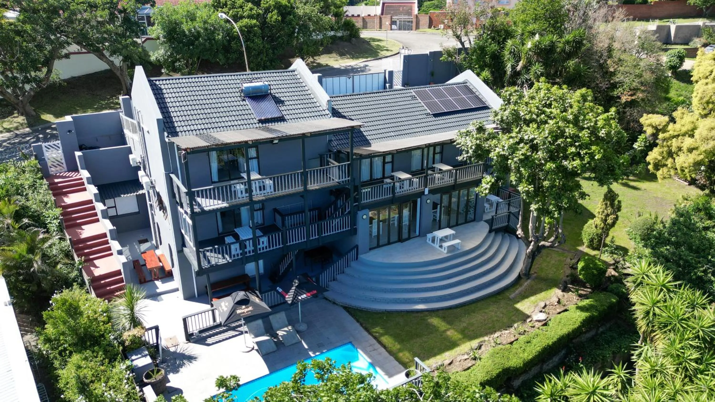 Property building in Vincent Valley Lodge