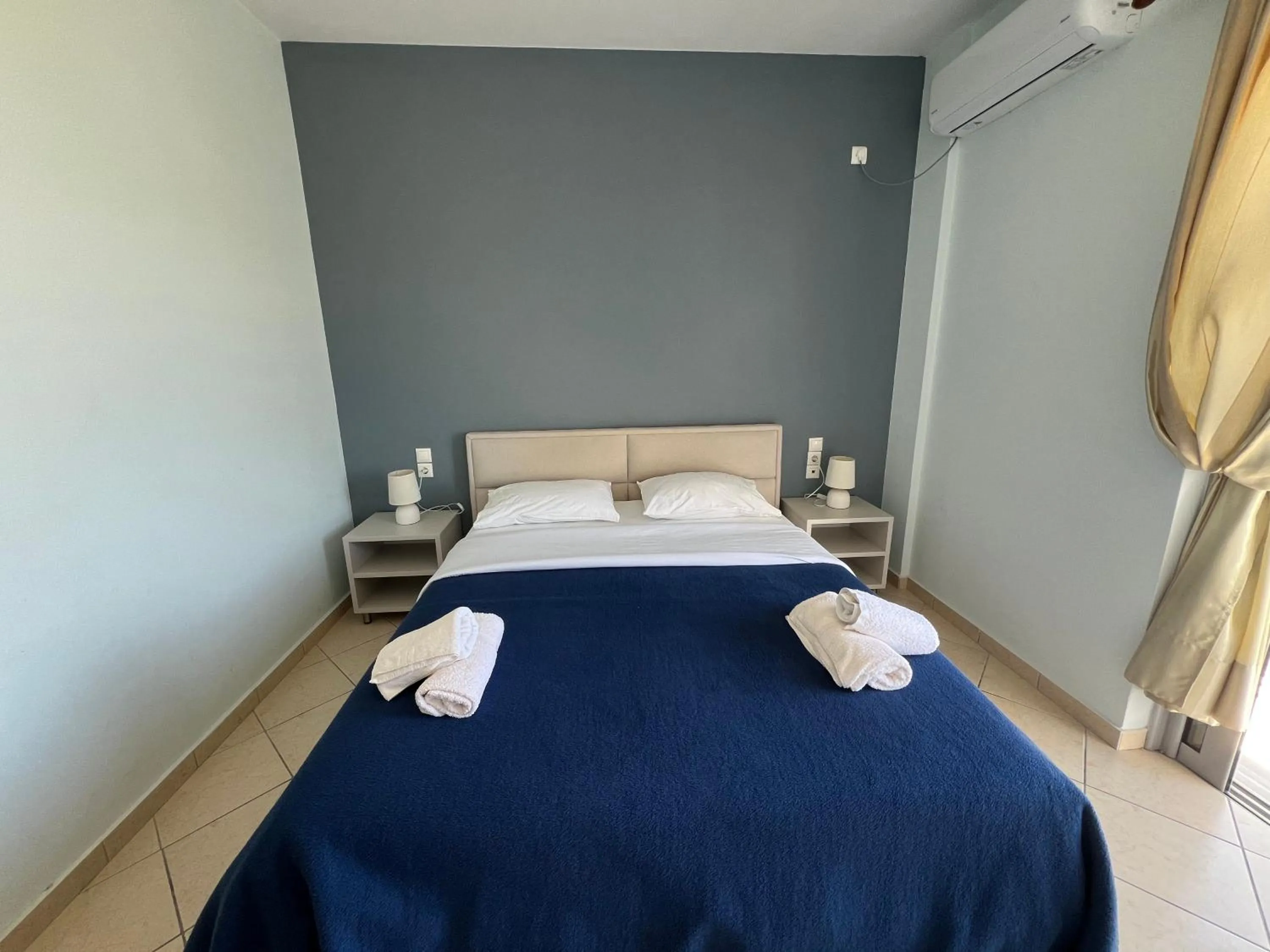 Hotel Prinos