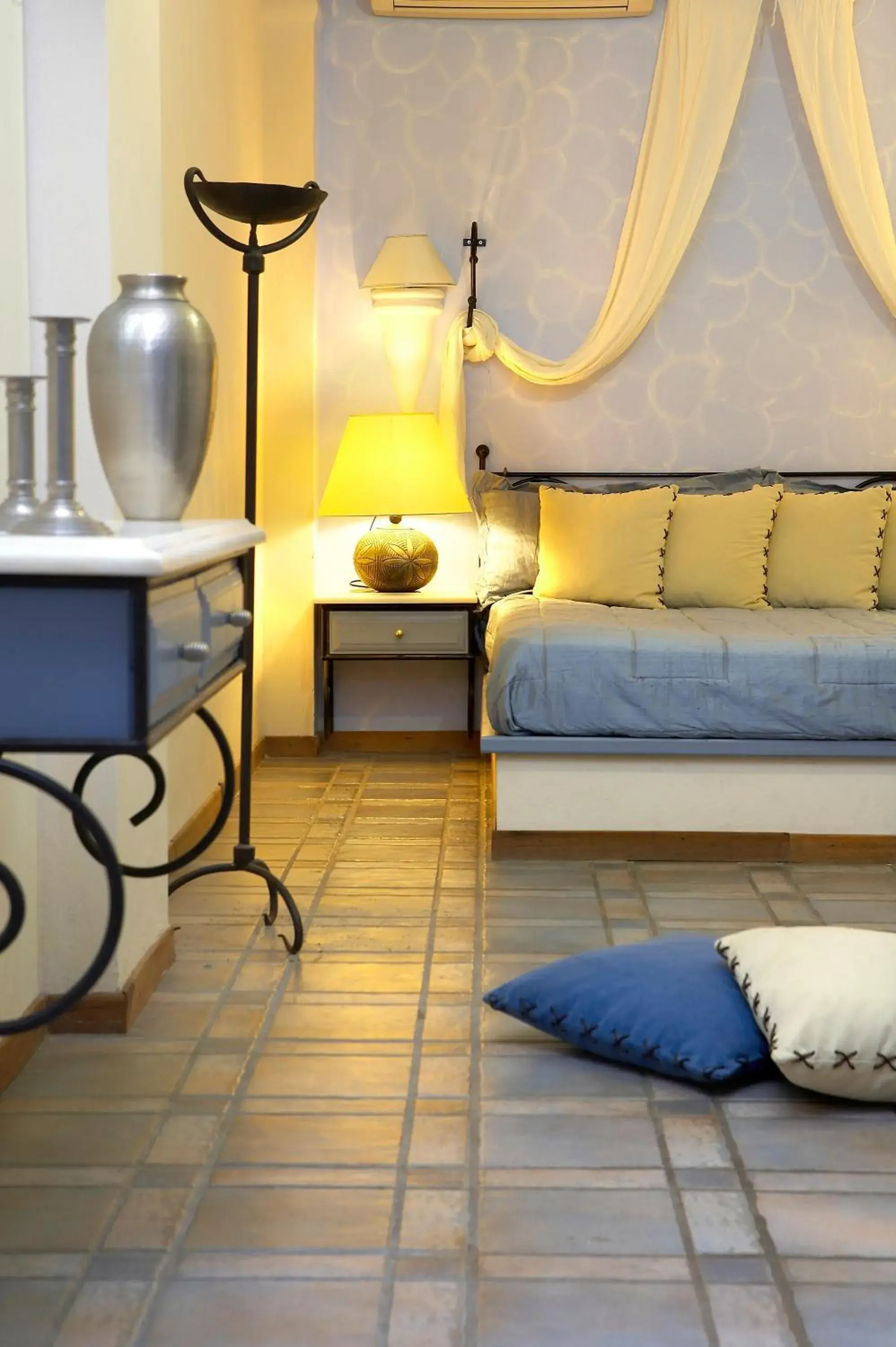 Photo of the whole room, Bed in Atlantis Beach Villa Photo of the whole room, Bed in Atlantis Beach Villa