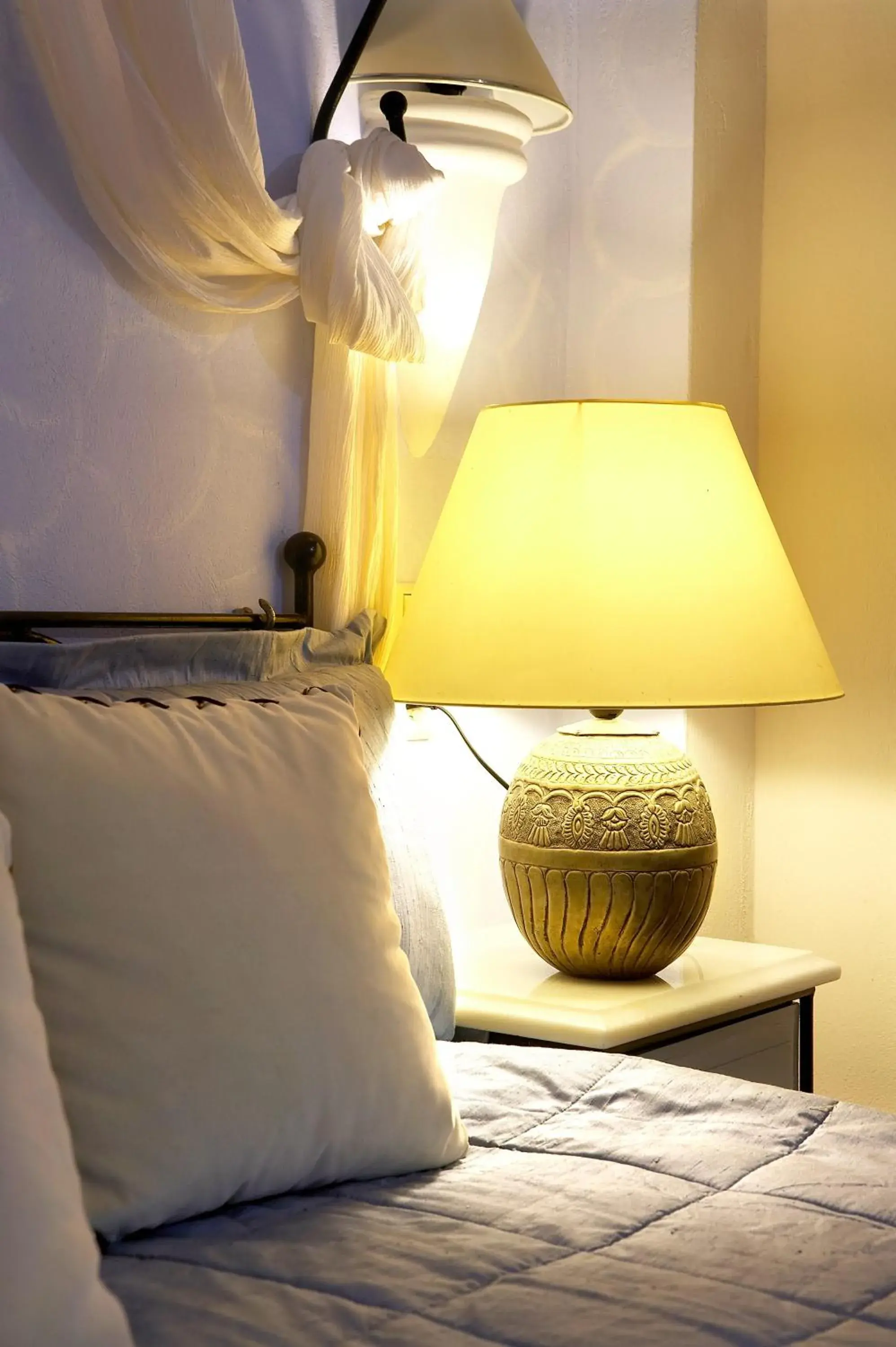 Decorative detail, Bed in Atlantis Beach Villa Decorative detail, Bed in Atlantis Beach Villa