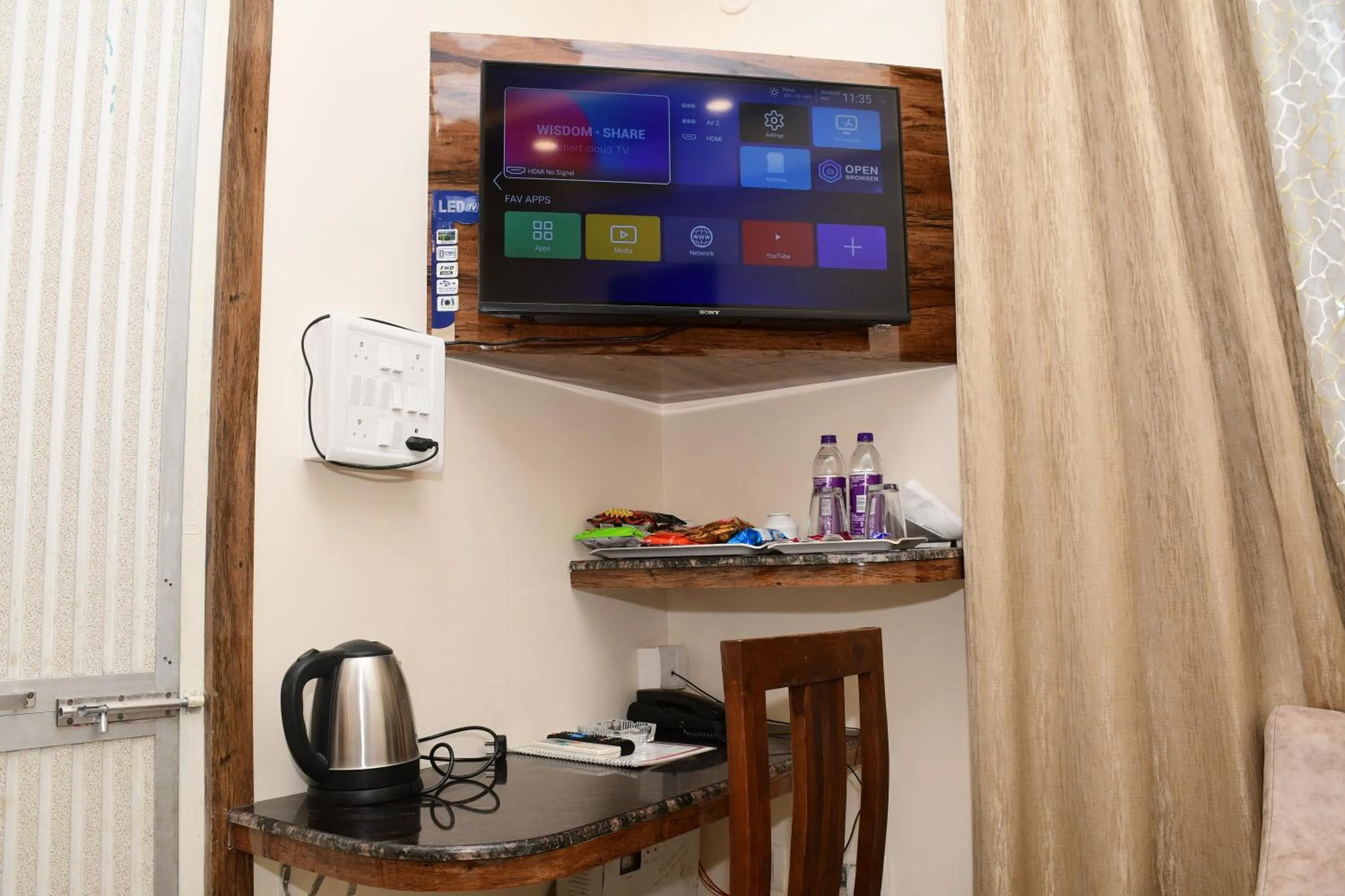 TV and multimedia in Hotel Buddha International