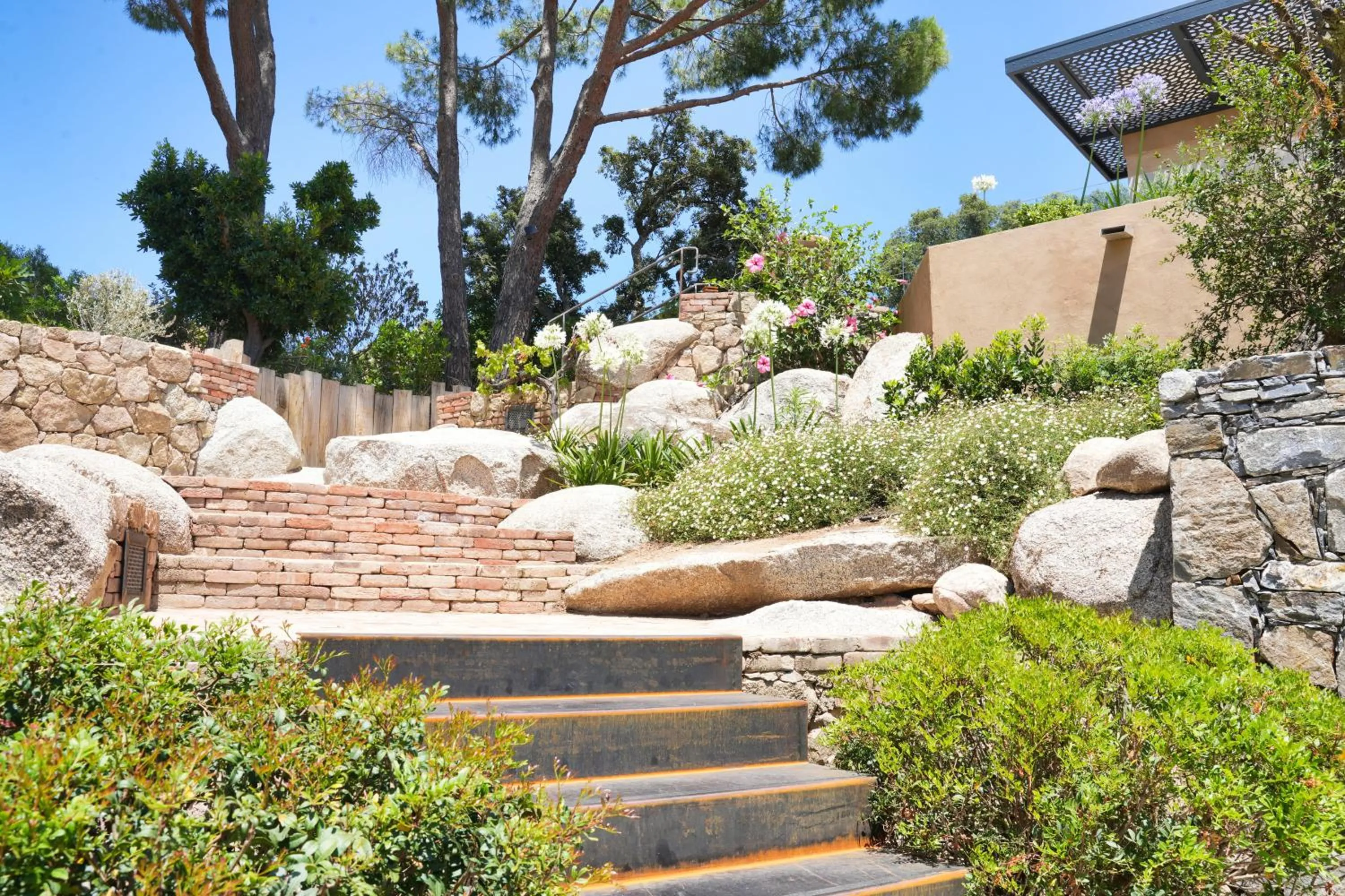 Garden in Les Regalia Hôtel & Spa