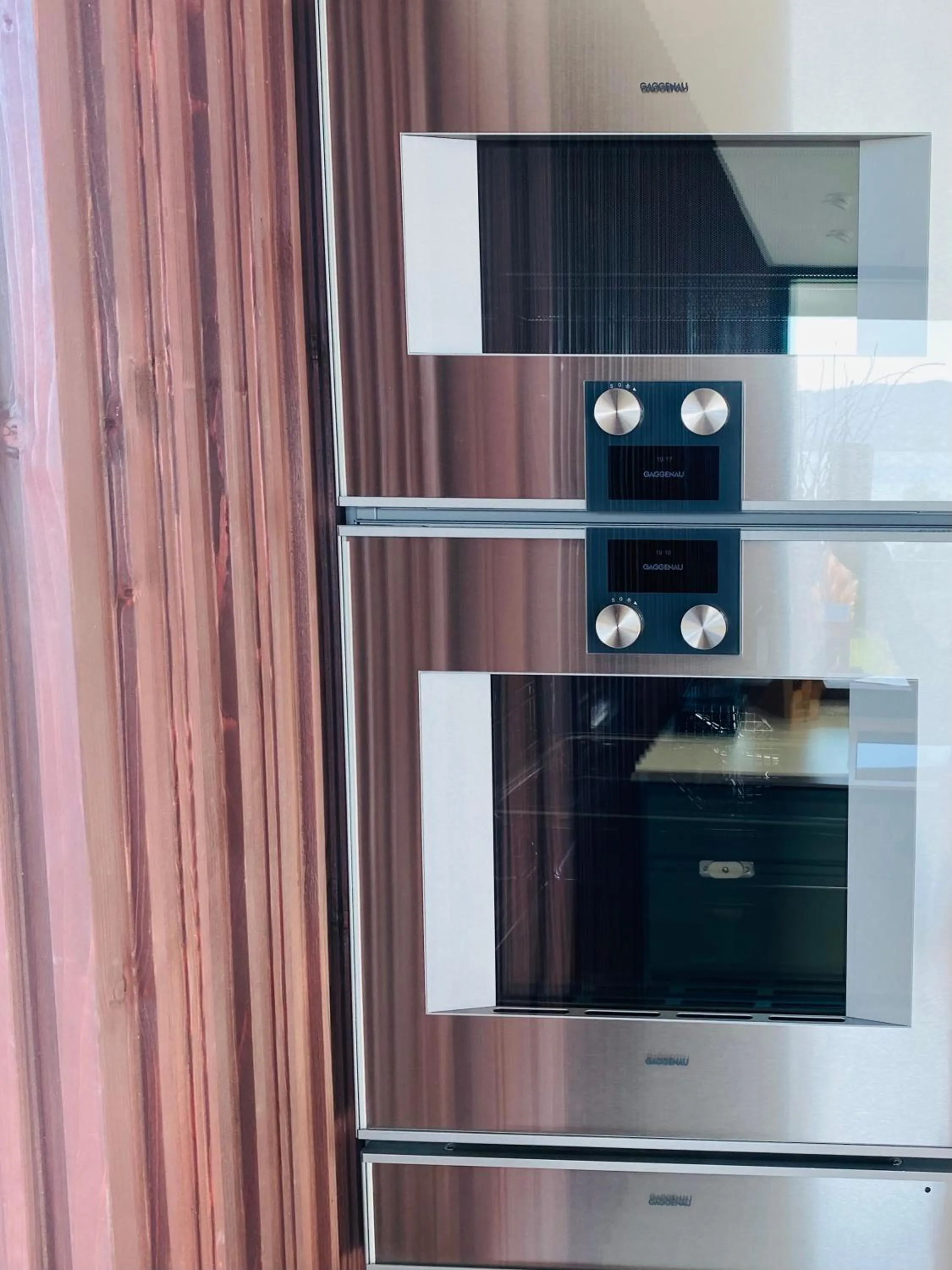 Kitchen or kitchenette in ORANGE LOUNGE Attersee