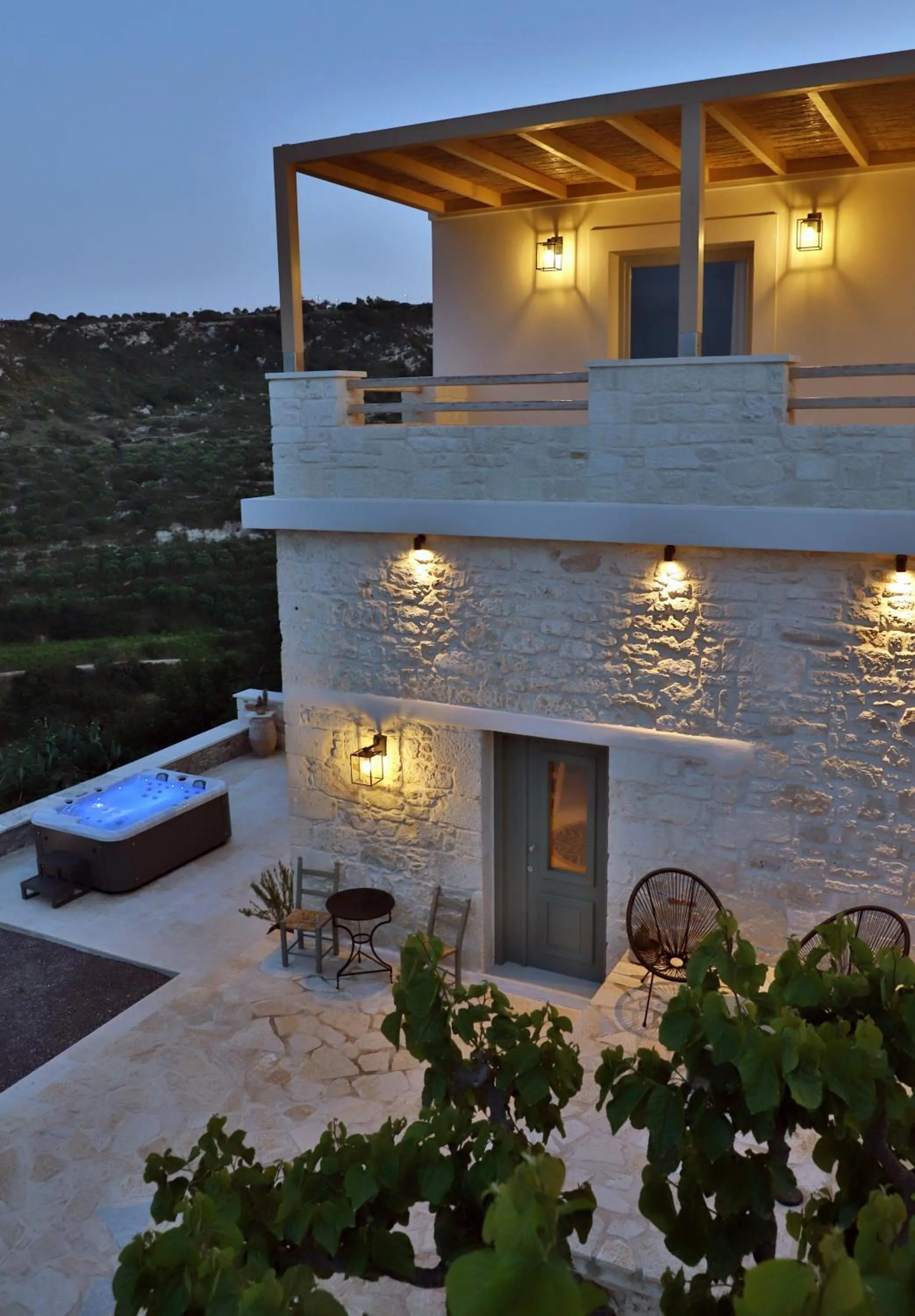 Amvikas suites-Sitia, by Comfortbnb