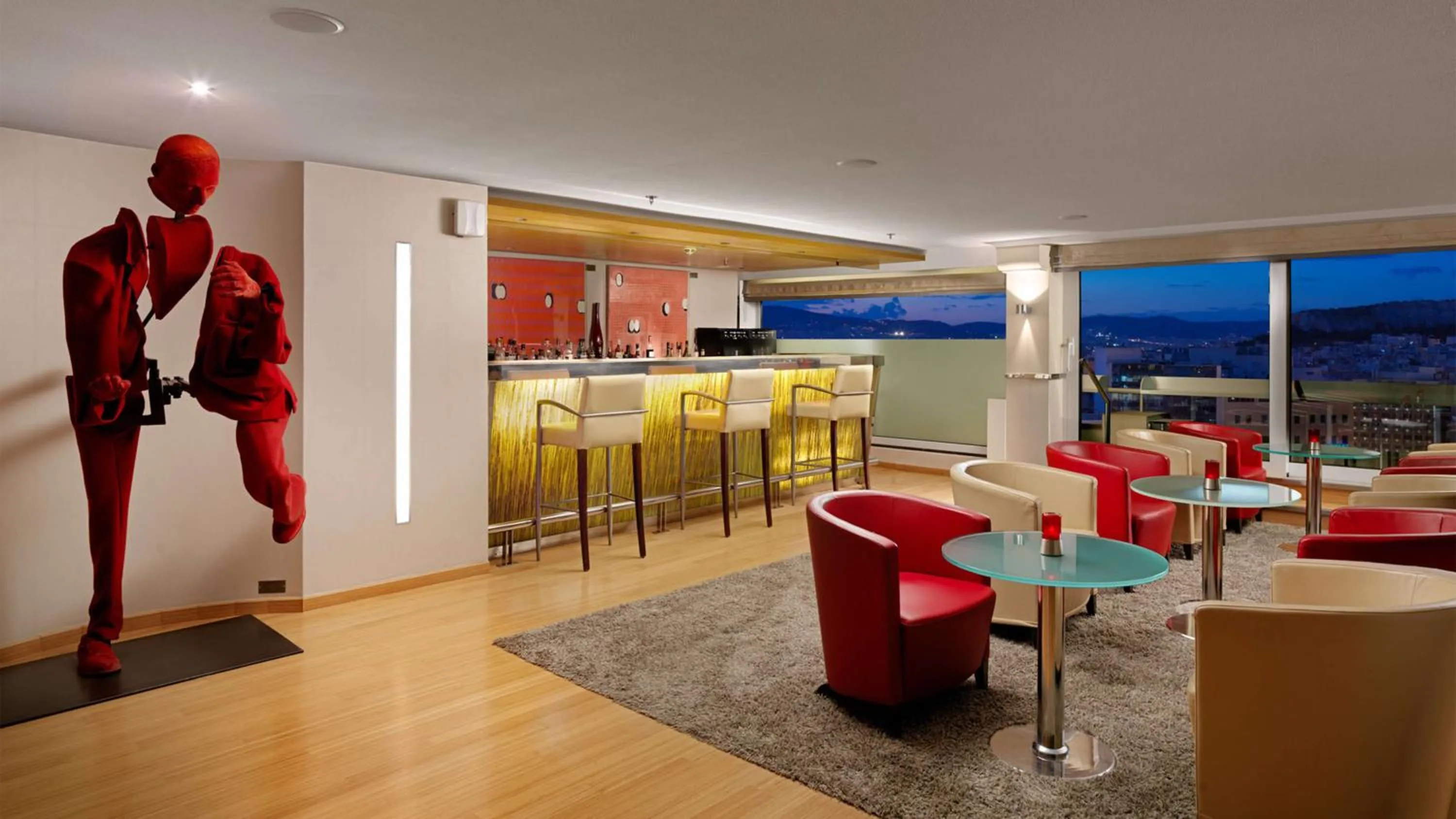 Restaurant/places to eat in Athenaeum Intercontinental by IHG