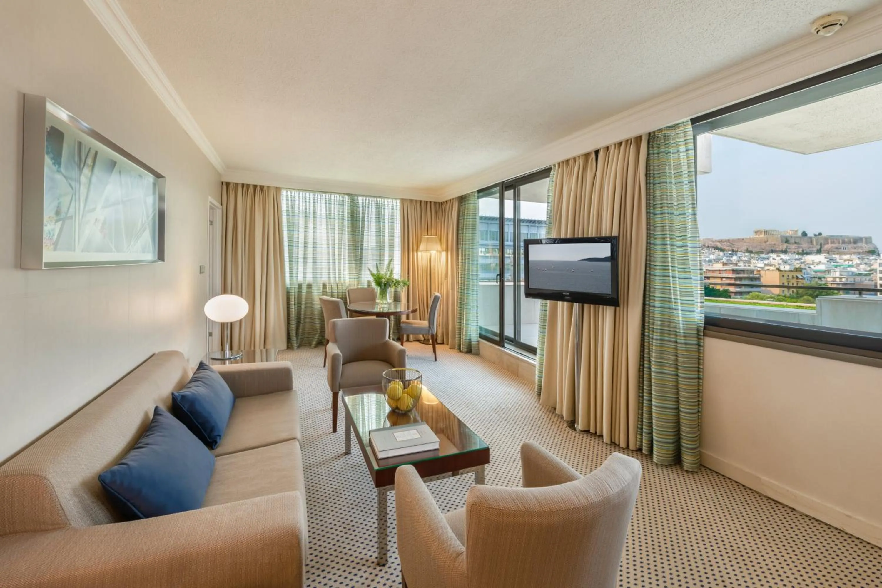 Photo of the whole room in Athenaeum Intercontinental by IHG