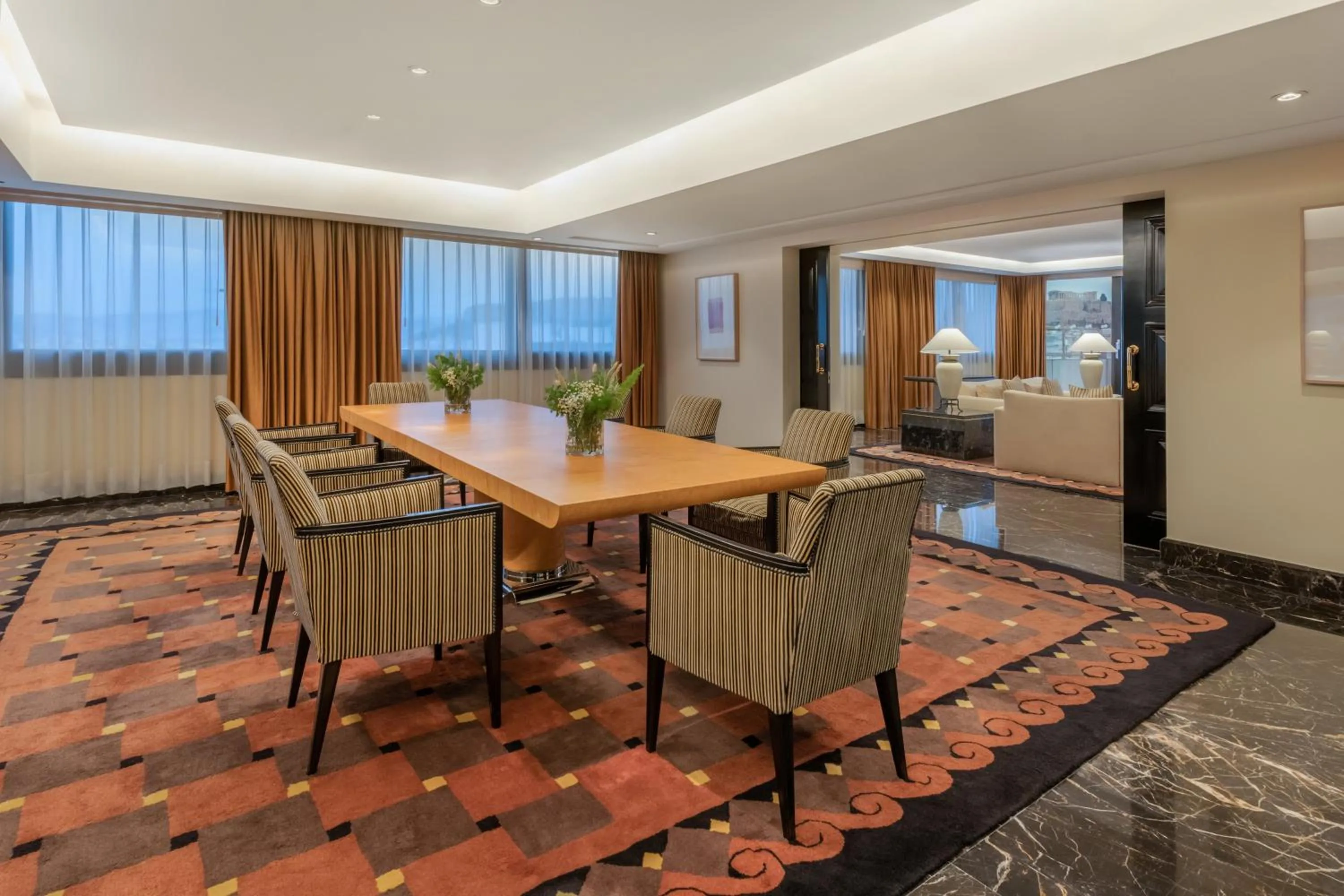 Photo of the whole room in Athenaeum Intercontinental by IHG