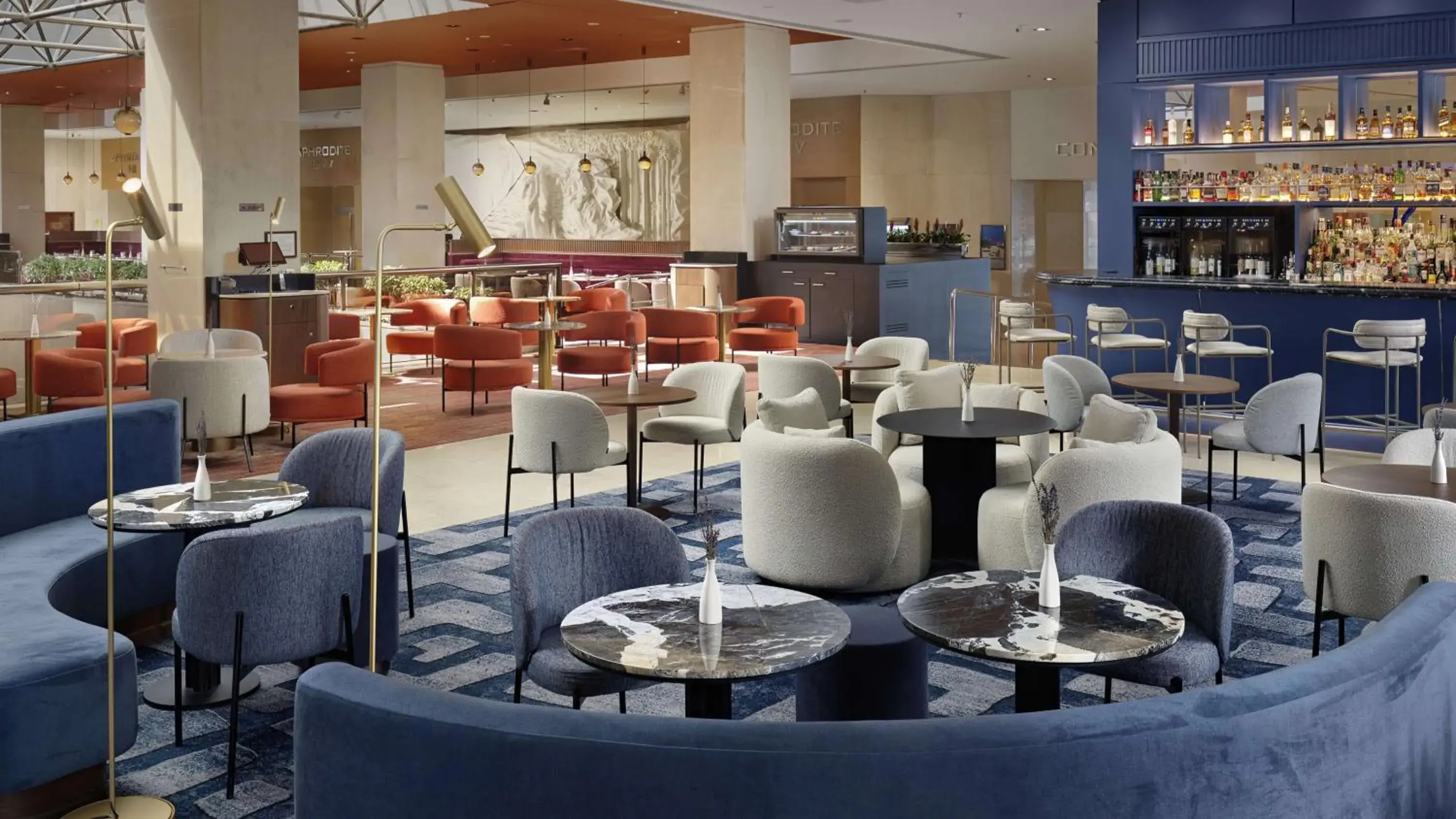 Lounge or bar in Athenaeum Intercontinental by IHG Lounge or bar in Athenaeum Intercontinental by IHG