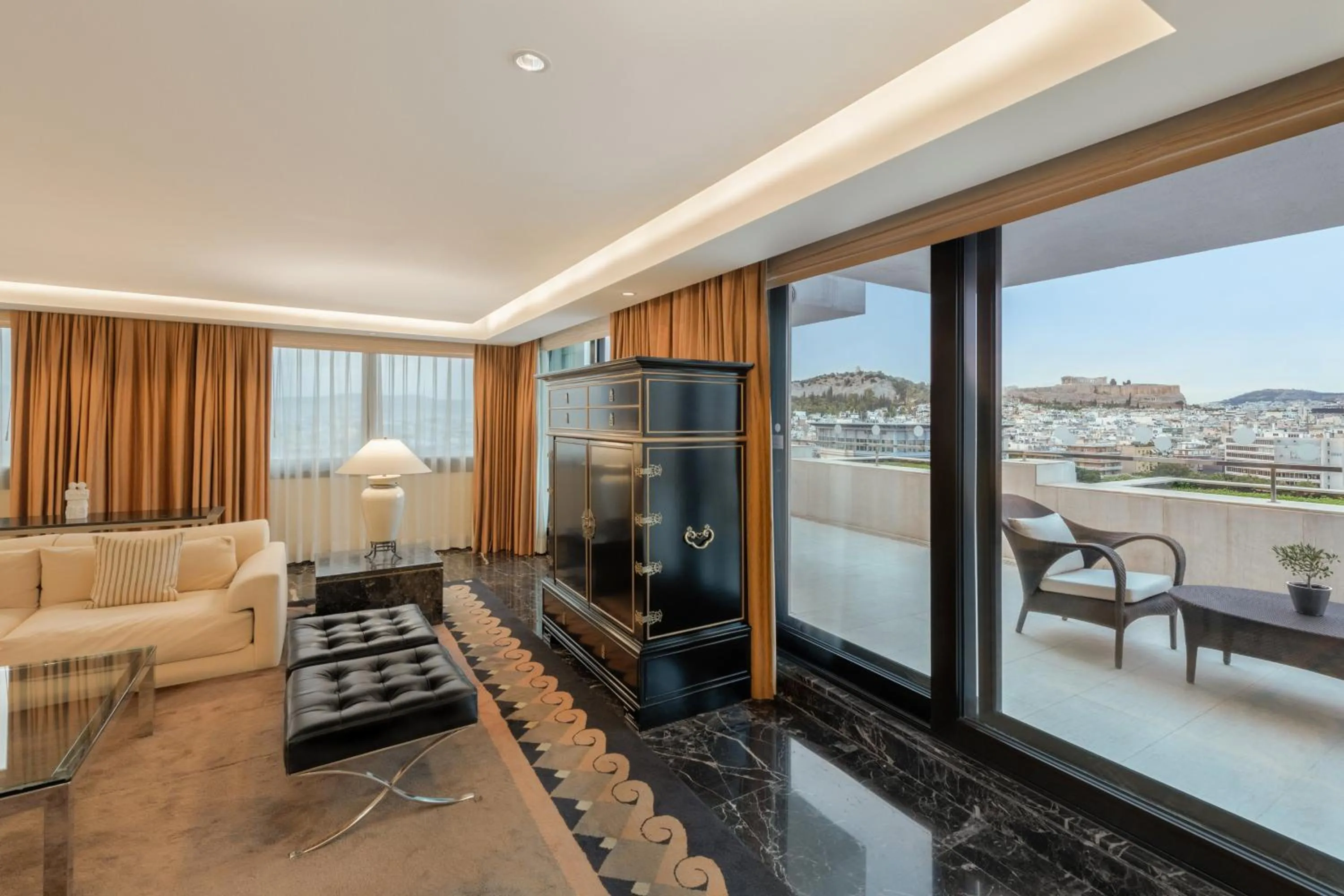 Property building in Athenaeum Intercontinental by IHG