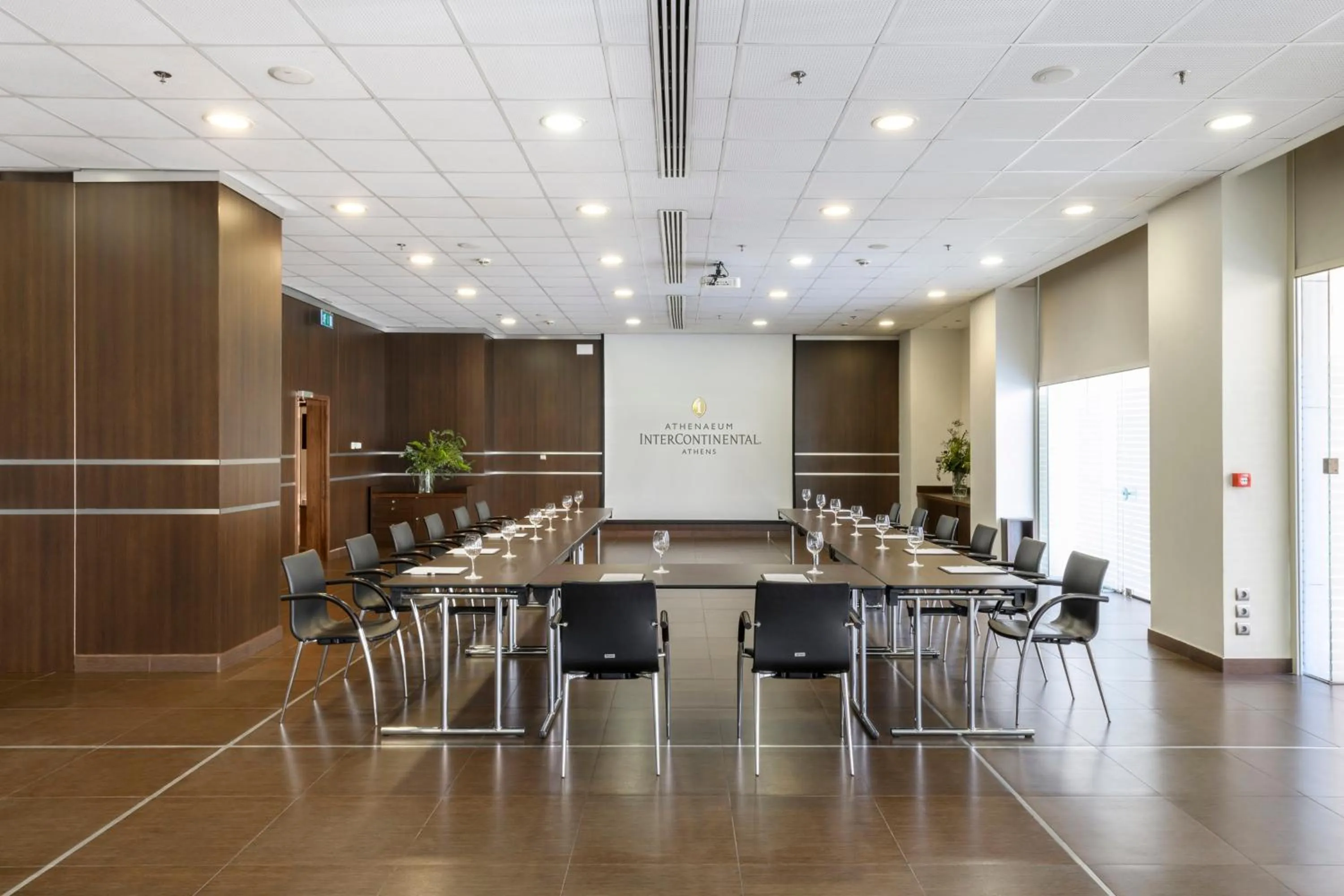 Meeting/conference room in Athenaeum Intercontinental by IHG