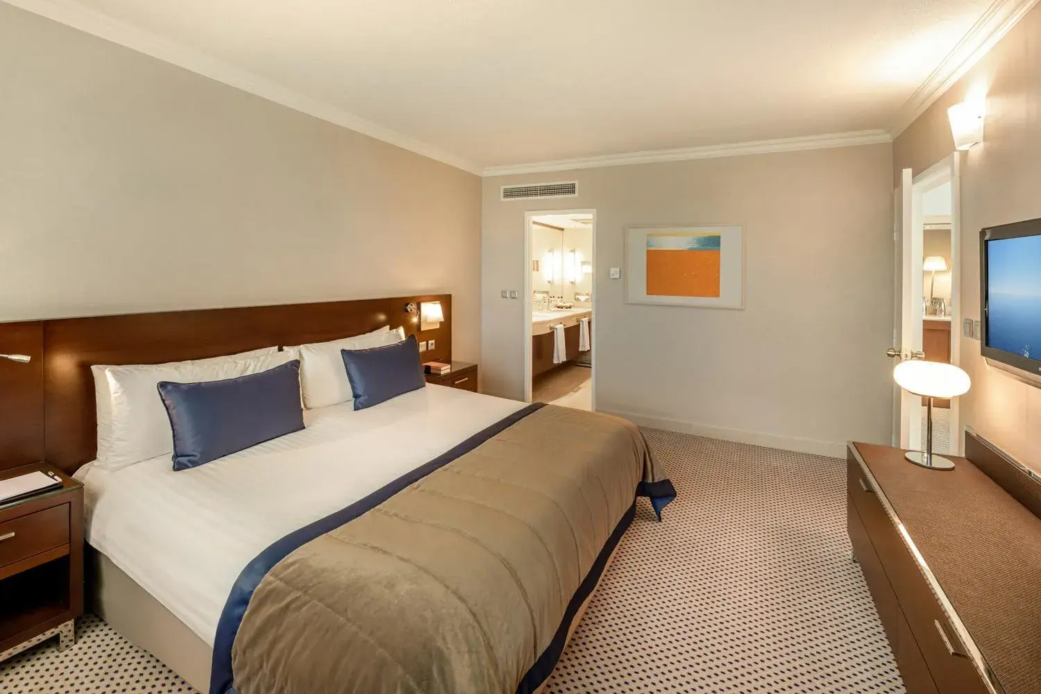 Bedroom, Bed in Athenaeum Intercontinental by IHG Bedroom, Bed in Athenaeum Intercontinental by IHG