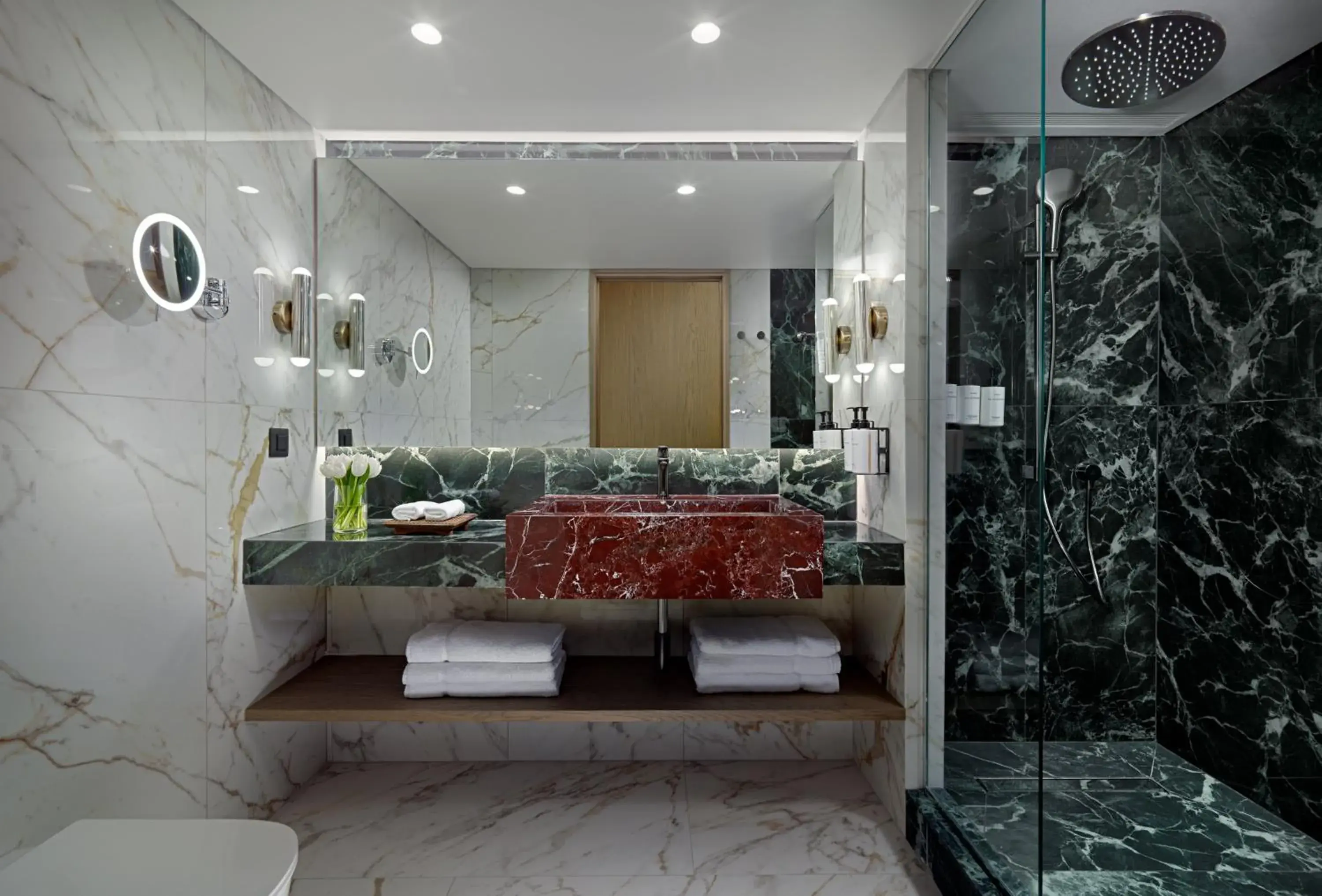 Bathroom in Athenaeum Intercontinental by IHG Bathroom in Athenaeum Intercontinental by IHG