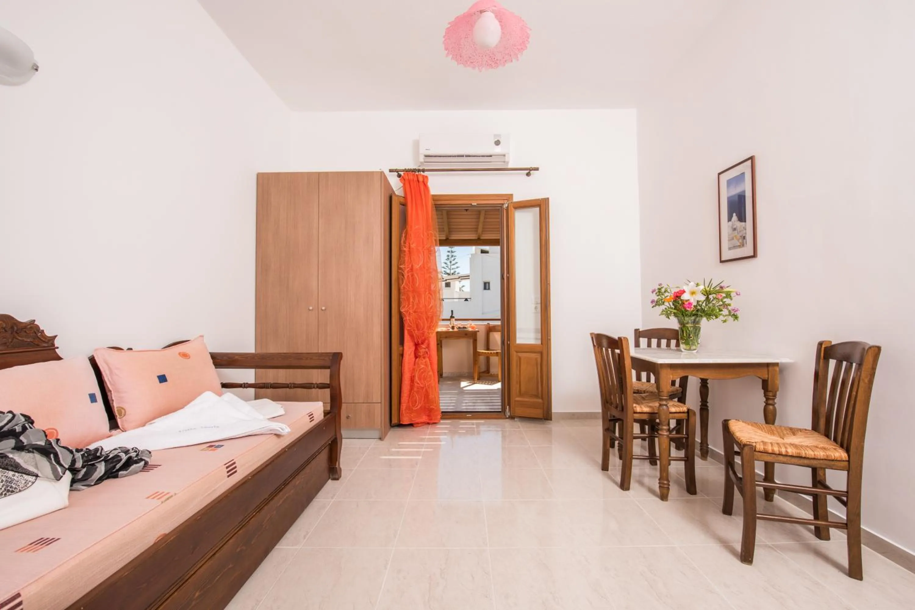 Kitchen or kitchenette, Bed in Villa Voula