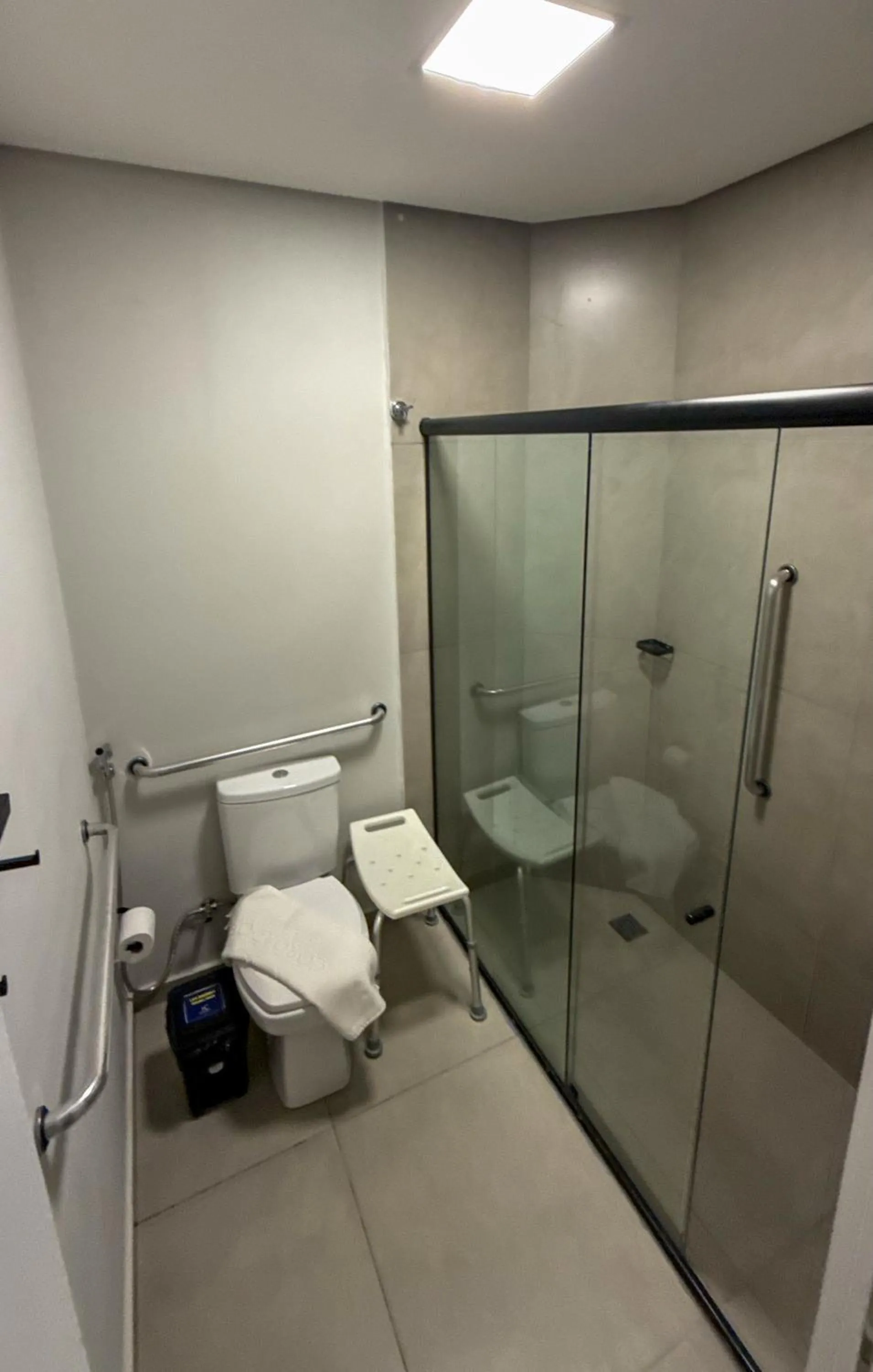 Bathroom in Hotel Coroados Foz Express