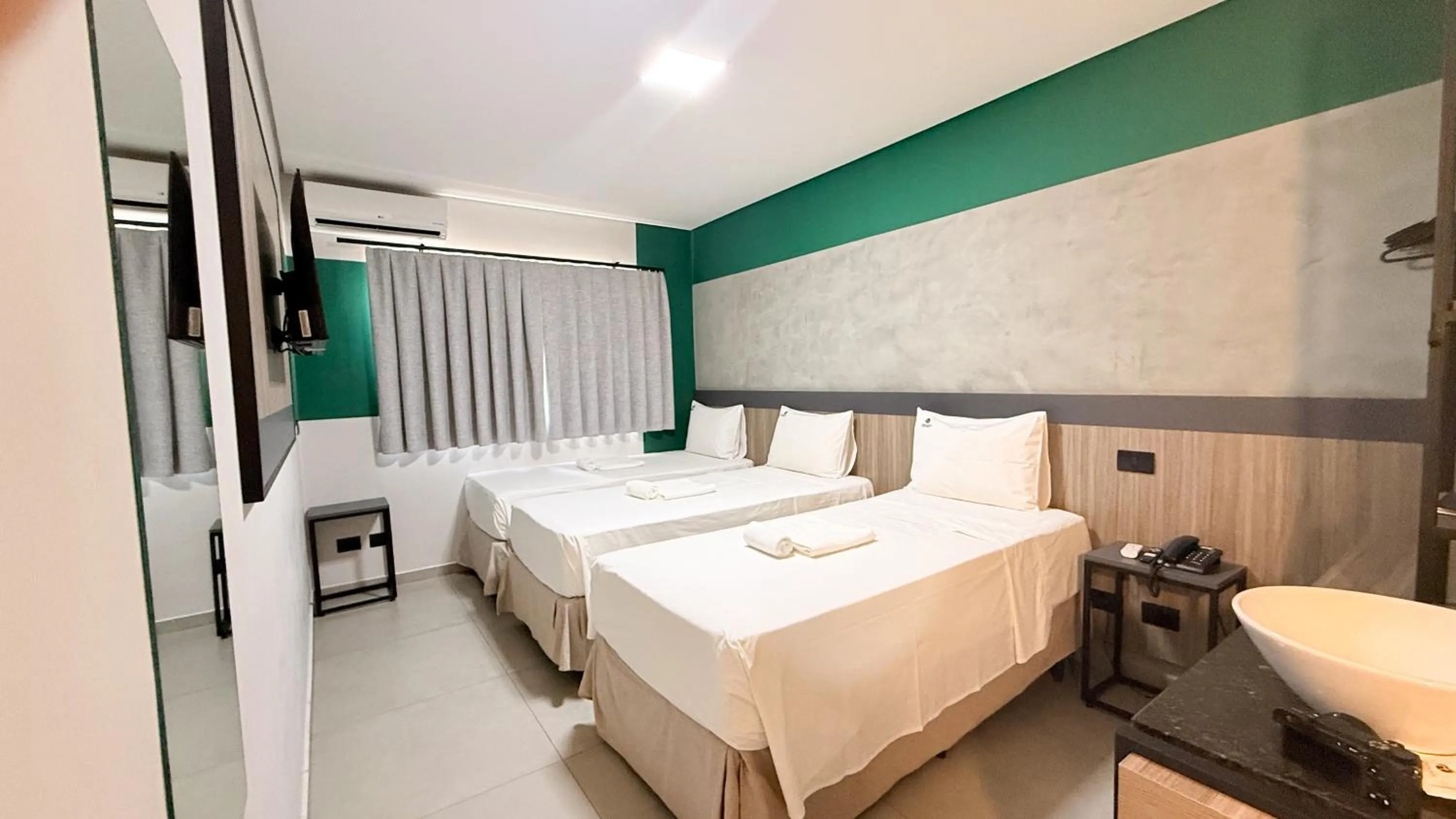 Bed in Hotel Coroados Foz Express