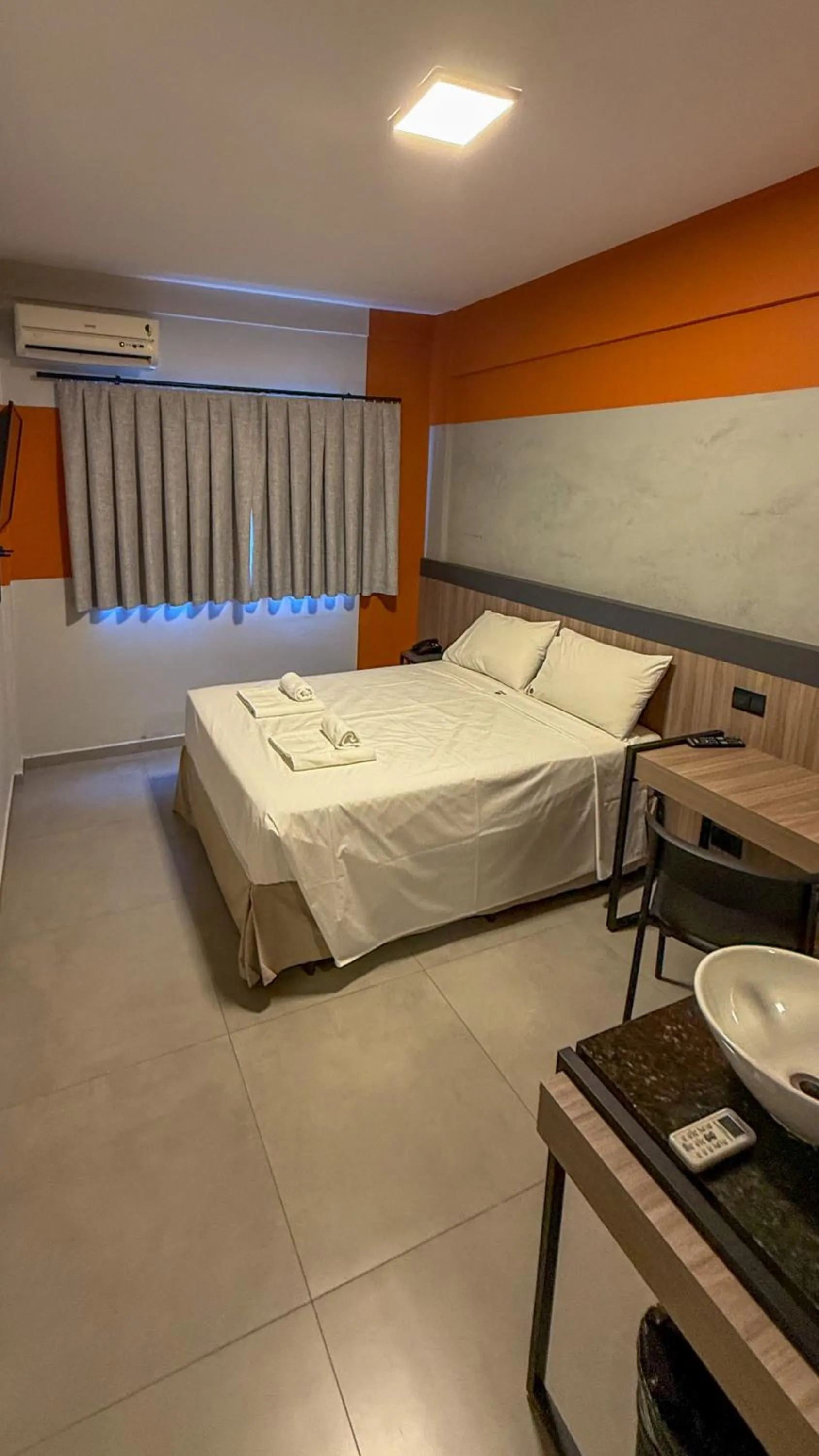 Bedroom, Bed in Hotel Coroados Foz Express