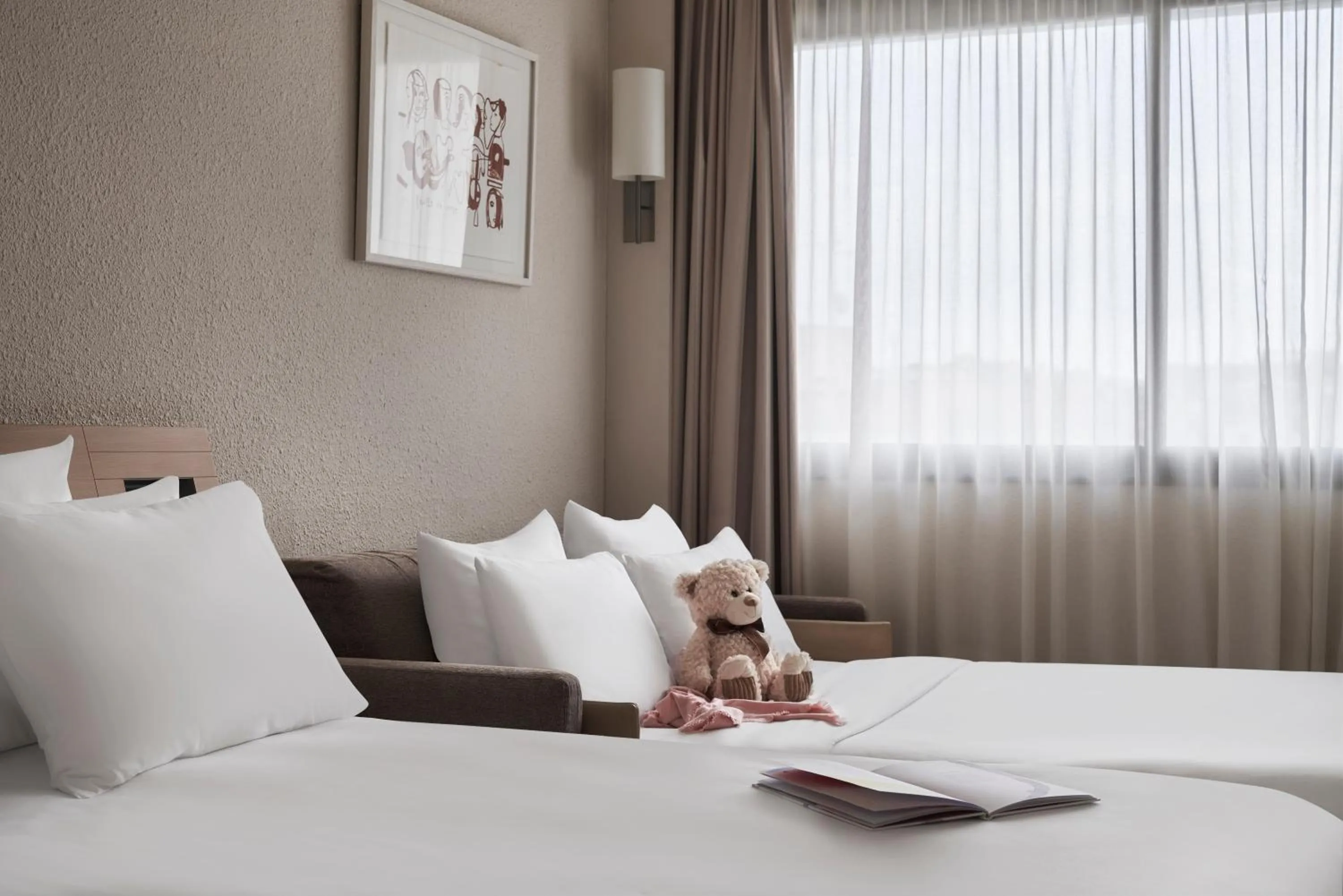 Family, Bed in Novotel Athens