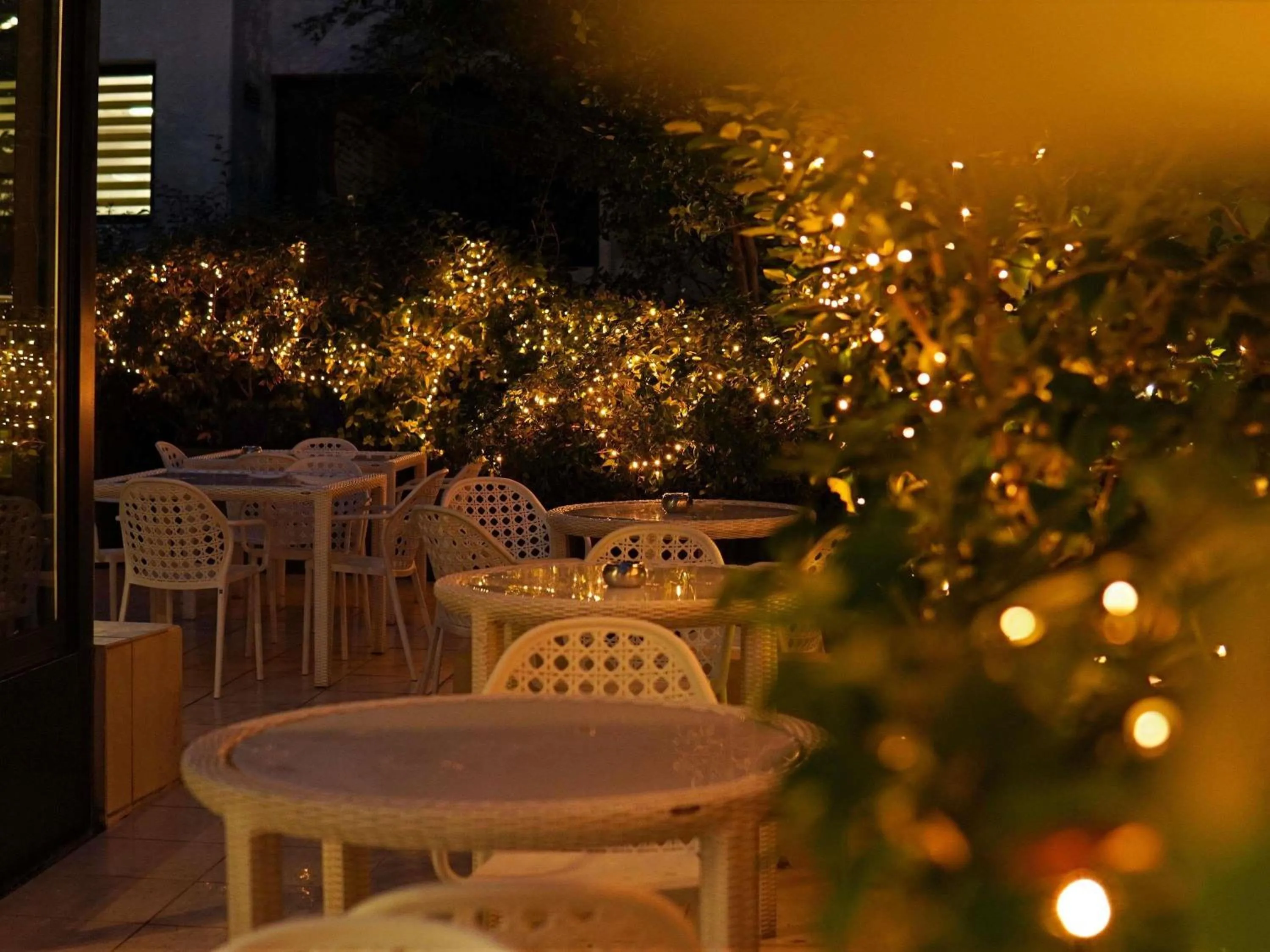 Lounge or bar in Novotel Athens