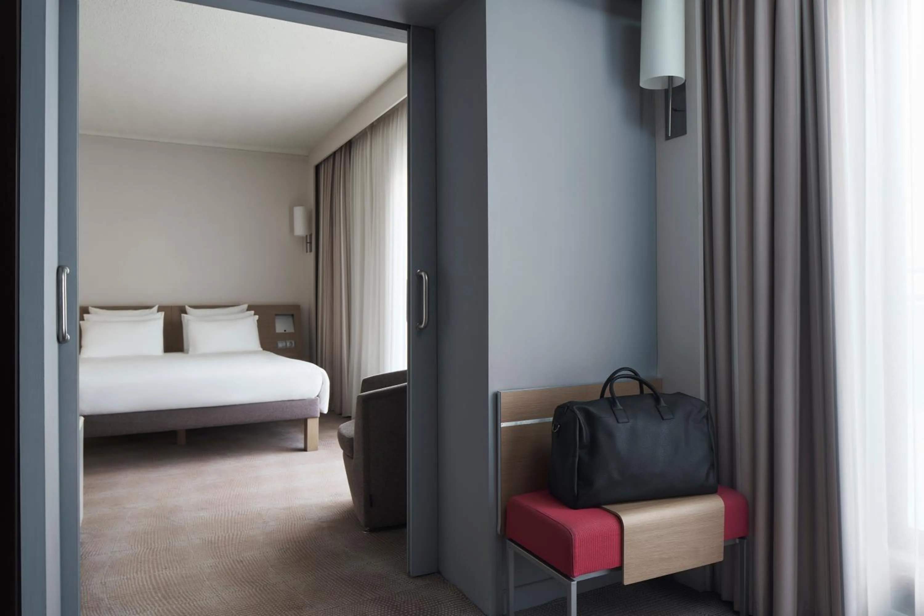 Bedroom, Bed in Novotel Athens