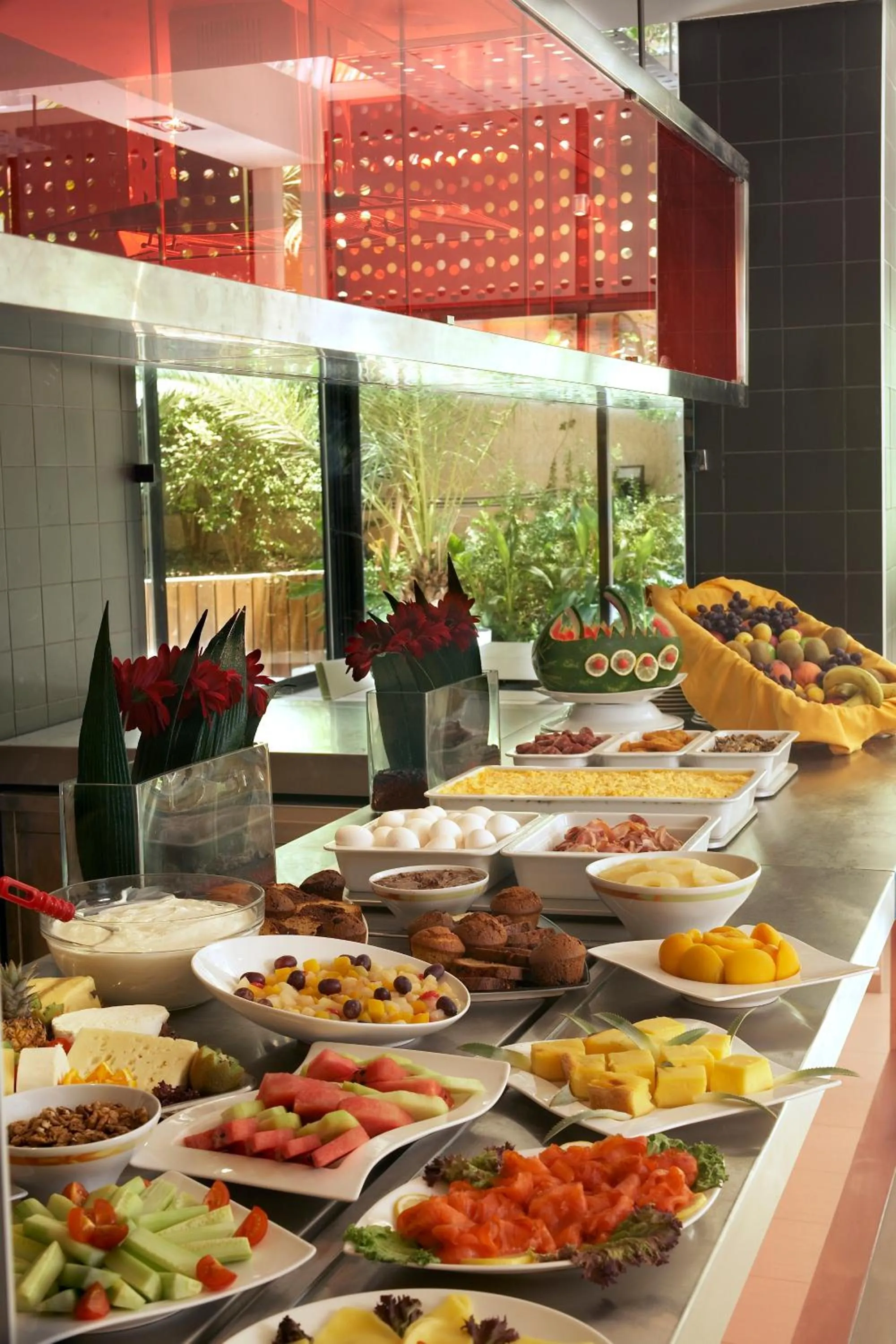 Food and drinks in Novotel Athens