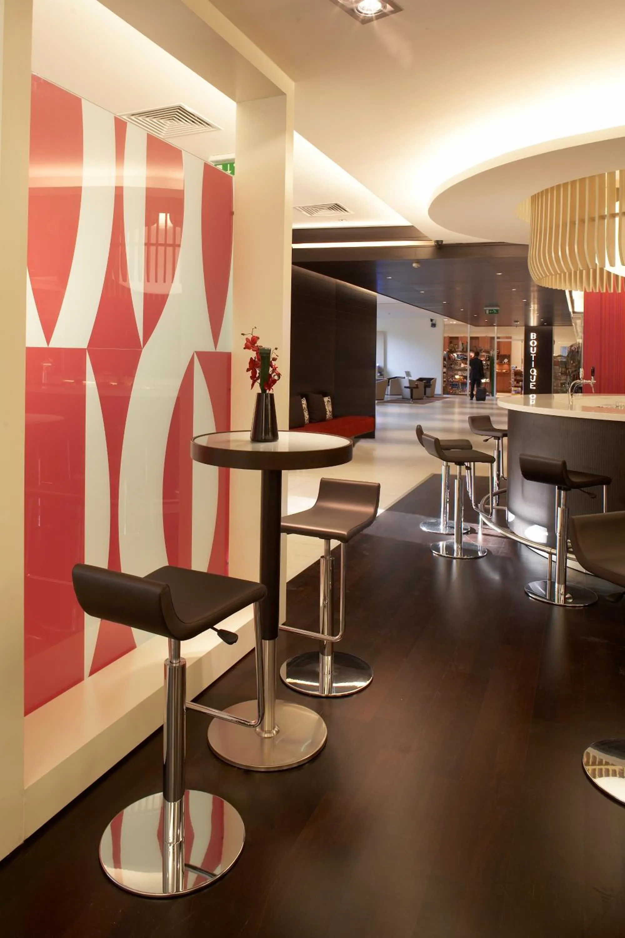 Lounge or bar in Novotel Athens