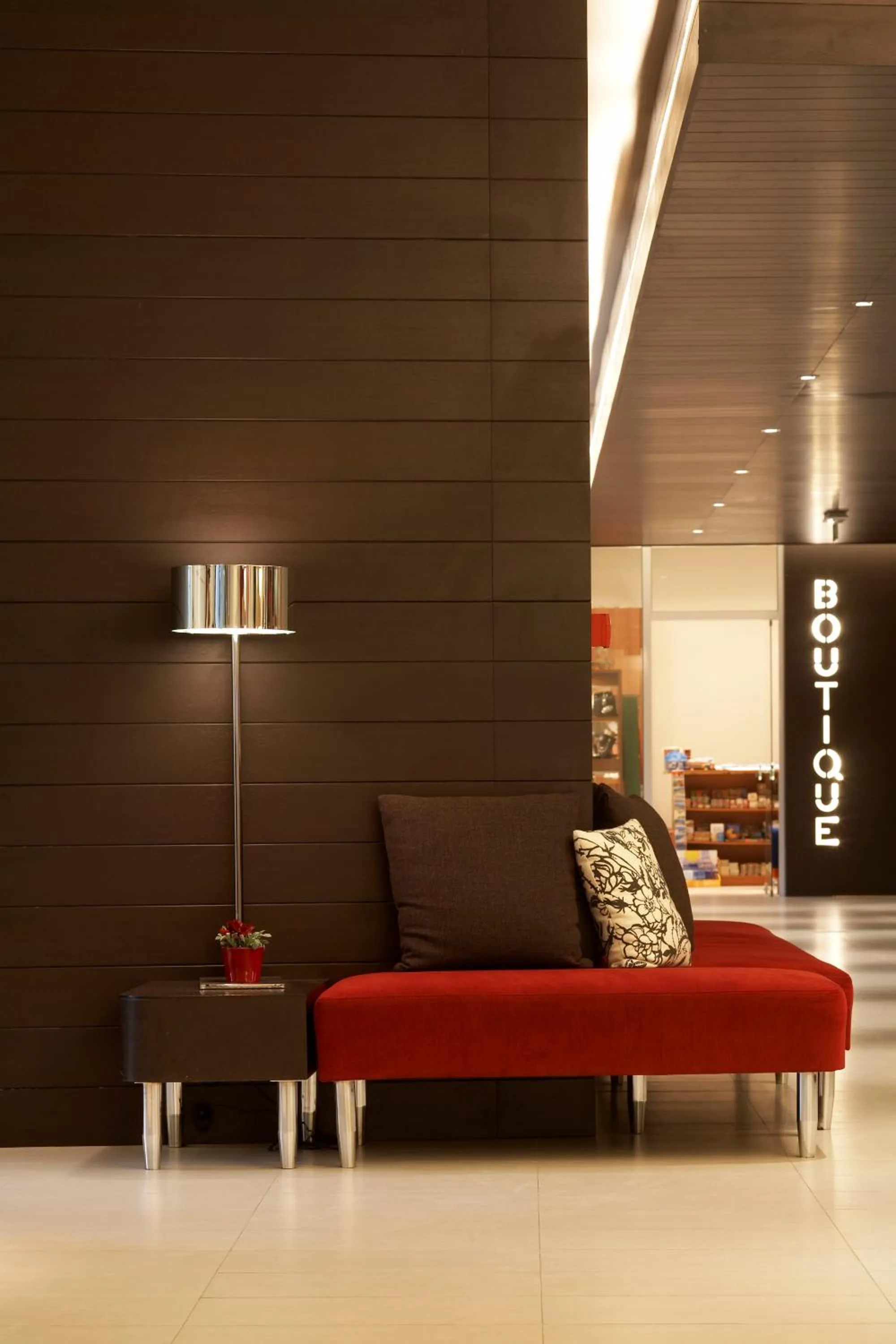 On-site shops in Novotel Athens