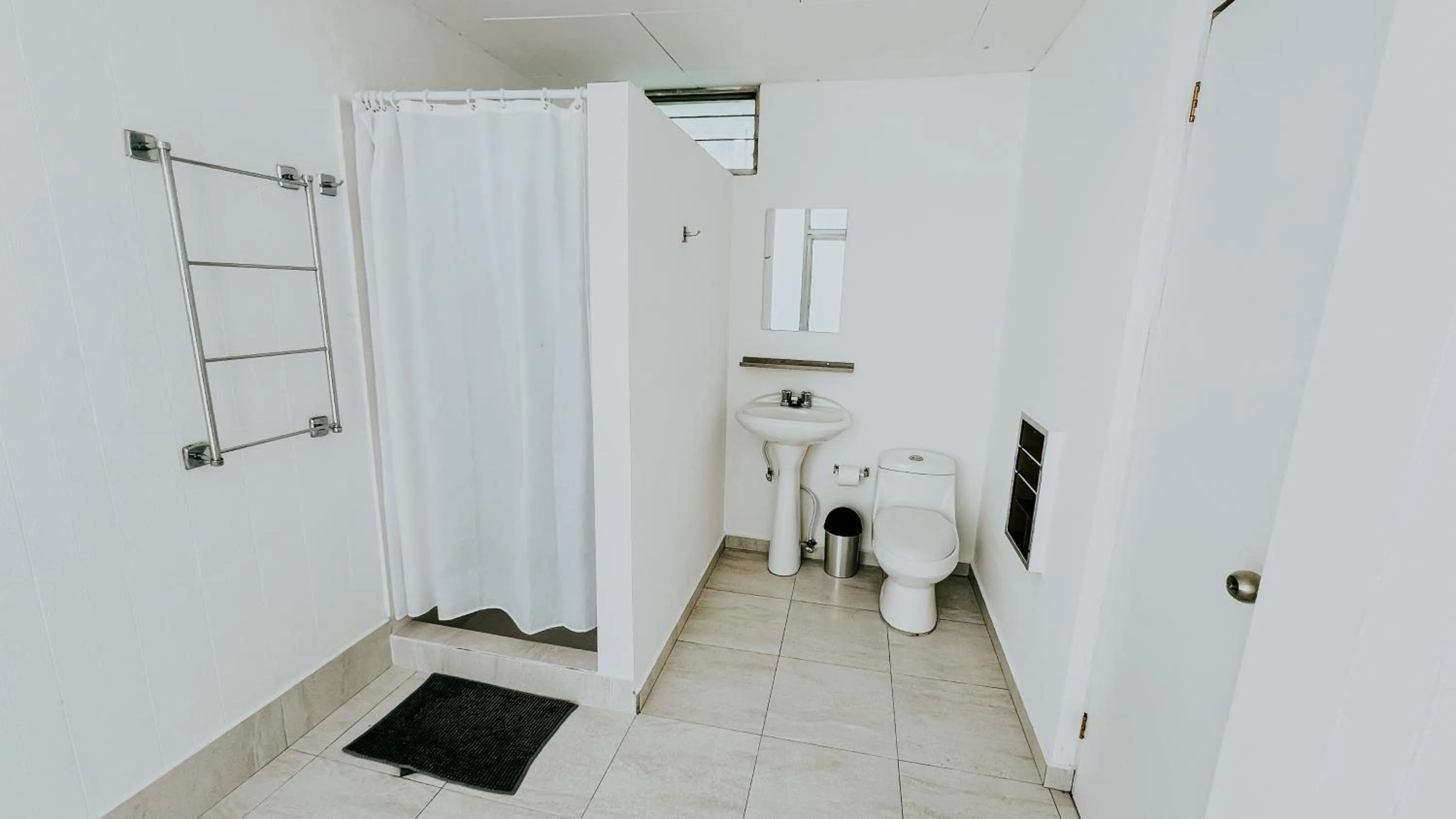 Bathroom in LA RUTA HOTEL CORPORATIVO