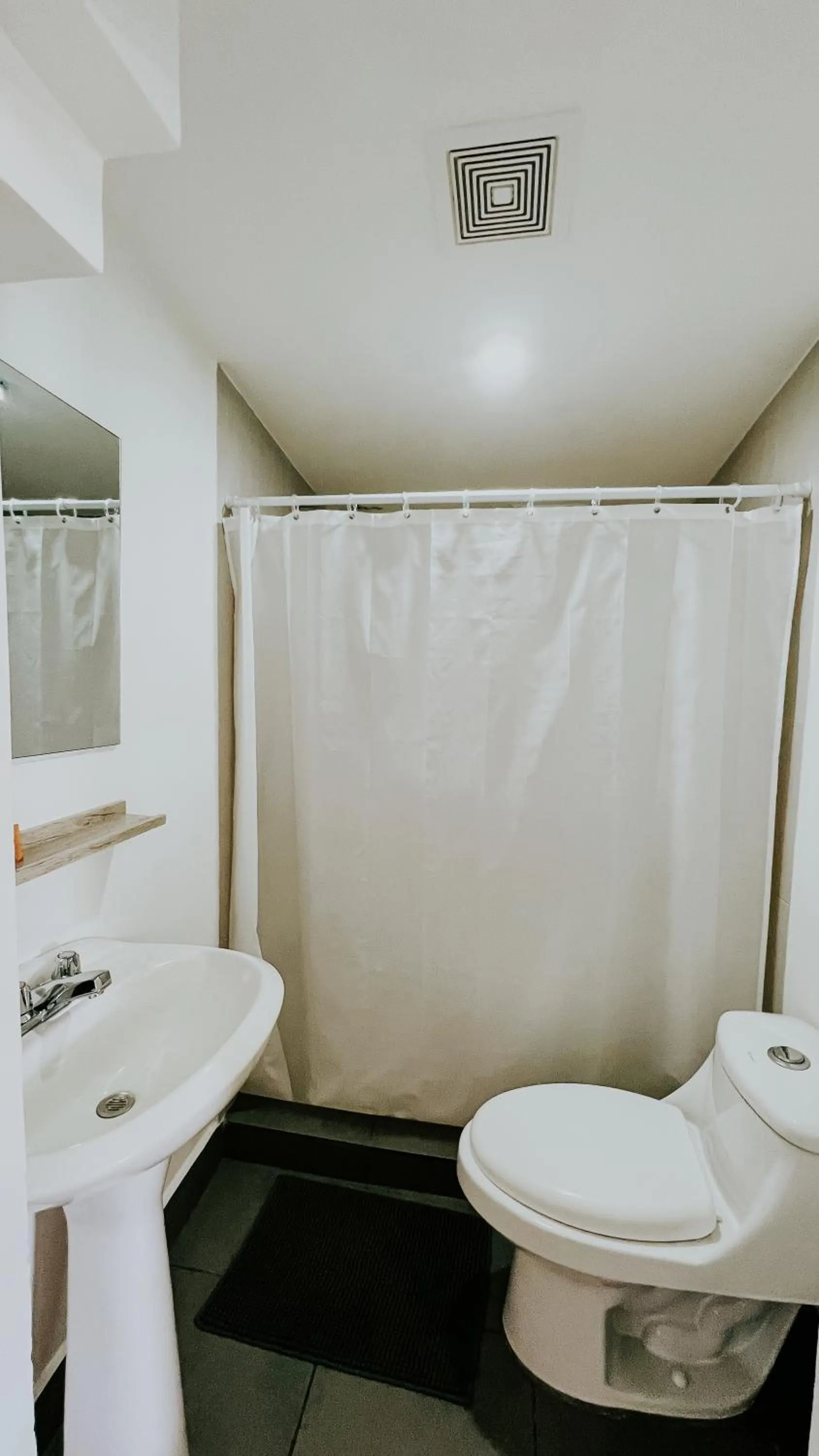 Bathroom in LA RUTA HOTEL CORPORATIVO