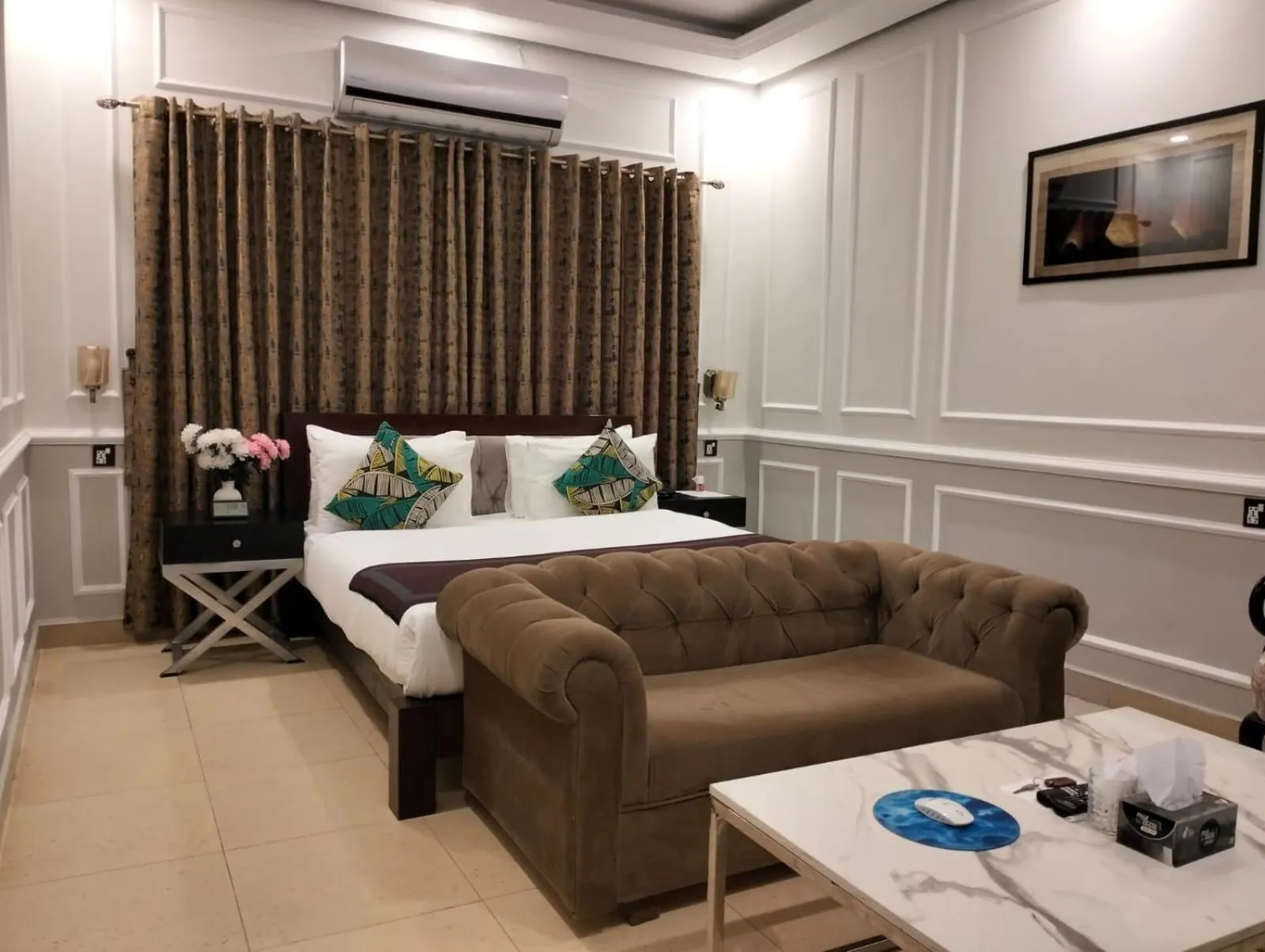 Bed in Riviera Courtyard Guest House Islamabad