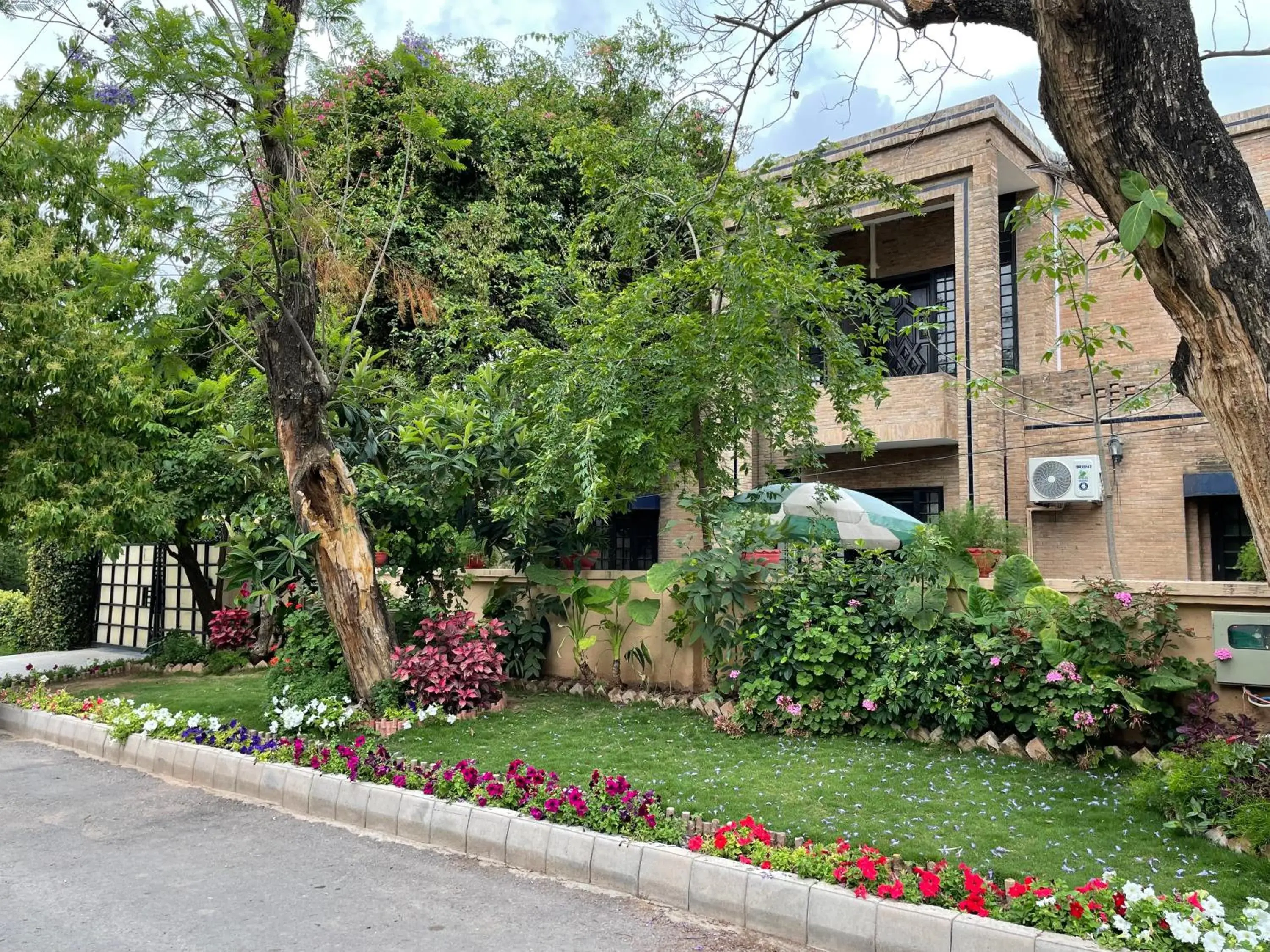 Riviera Courtyard Guest House Islamabad Riviera Courtyard Guest House Islamabad