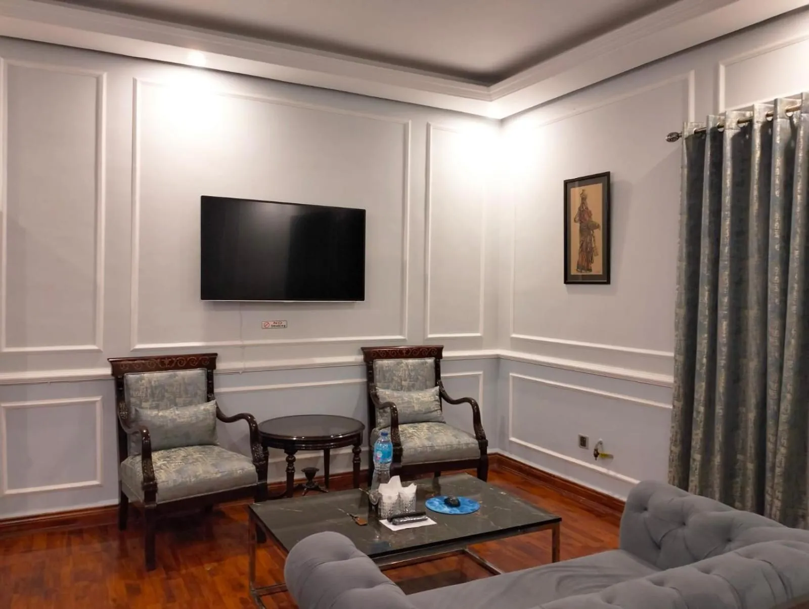 TV and multimedia in Riviera Courtyard Guest House Islamabad