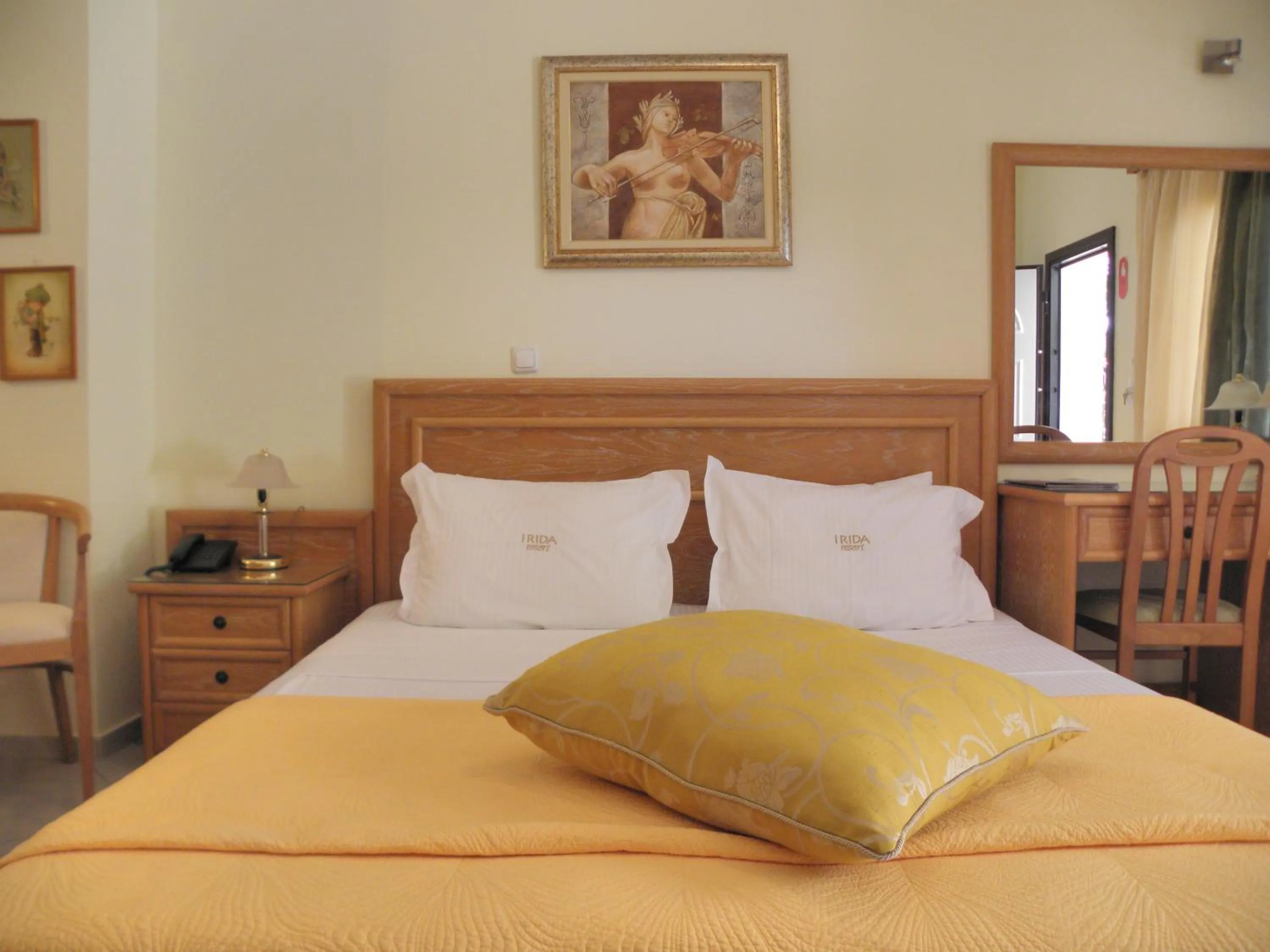 Garden, Bed in Irida Beach Resort Suites