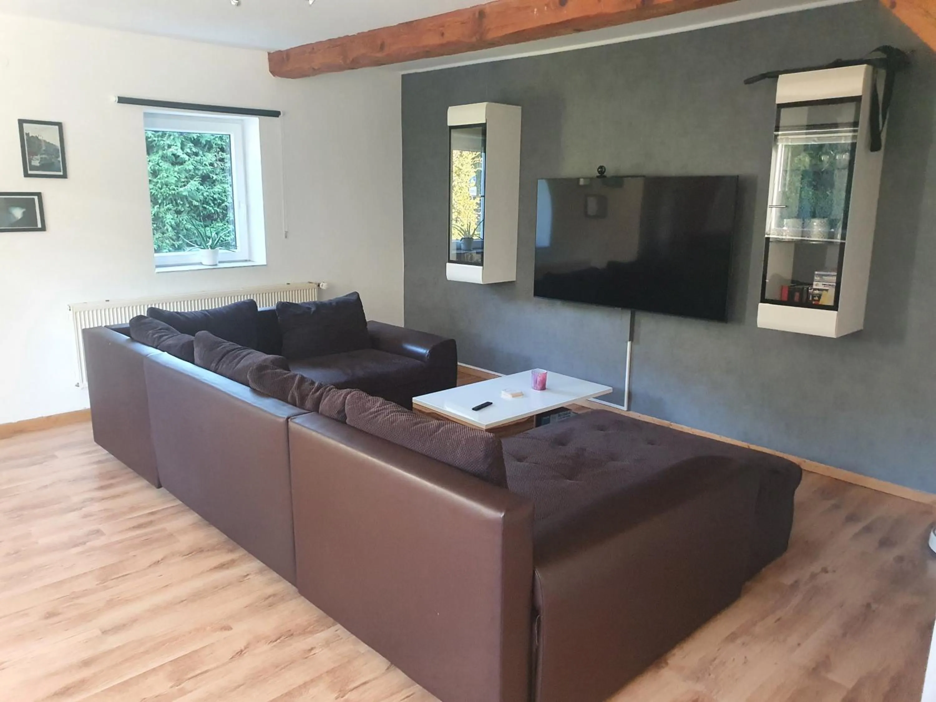 Kornhaus - schöne Ferienwohnung mit Pool, Kamin und Terrasse