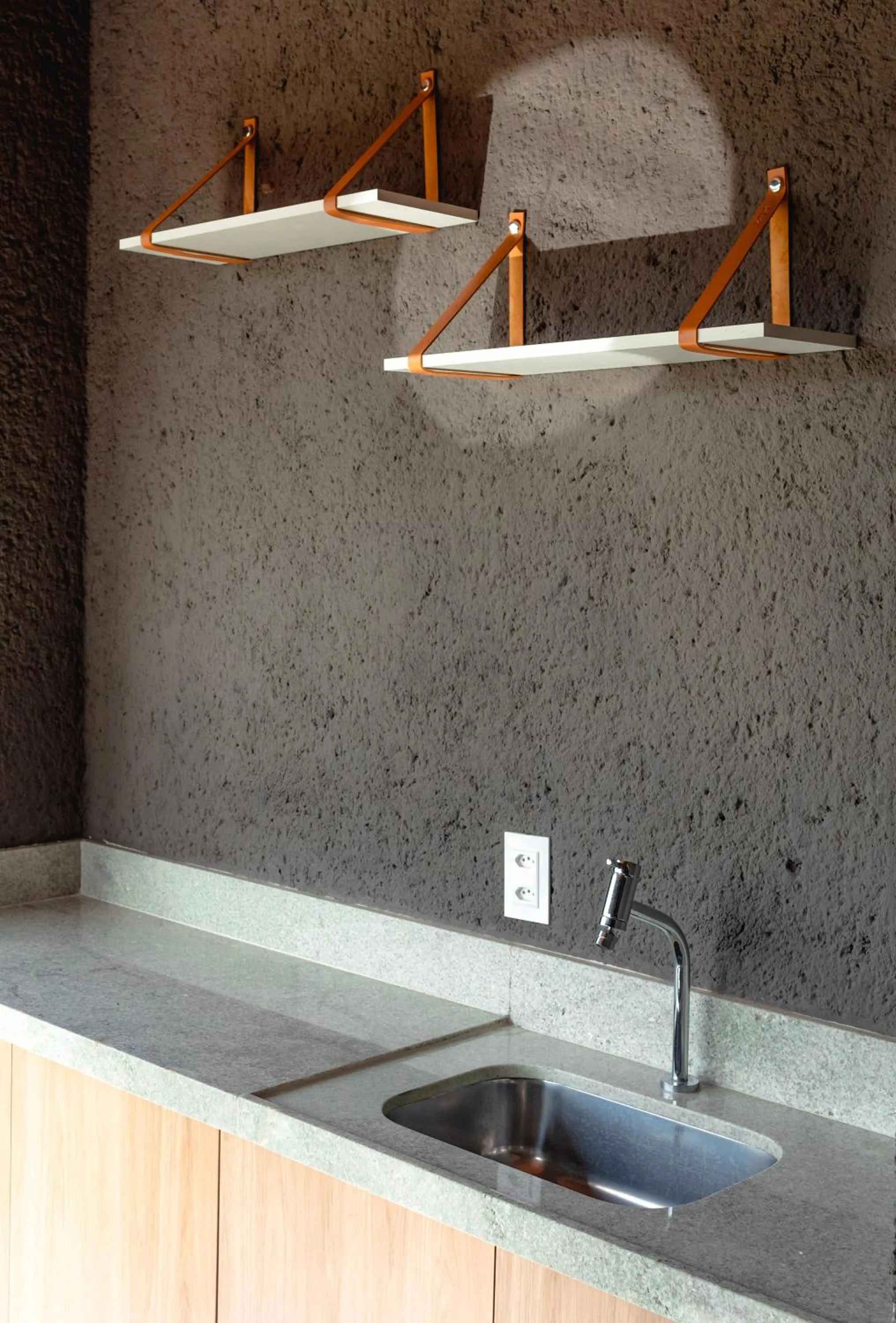 Balcony/Terrace in KAMBY MILAGRES l Natureza e Conforto