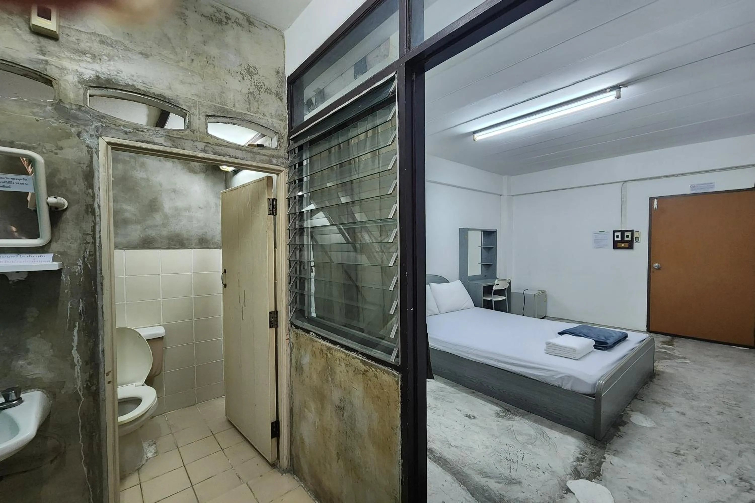 Bed in Green Apartment Kaset