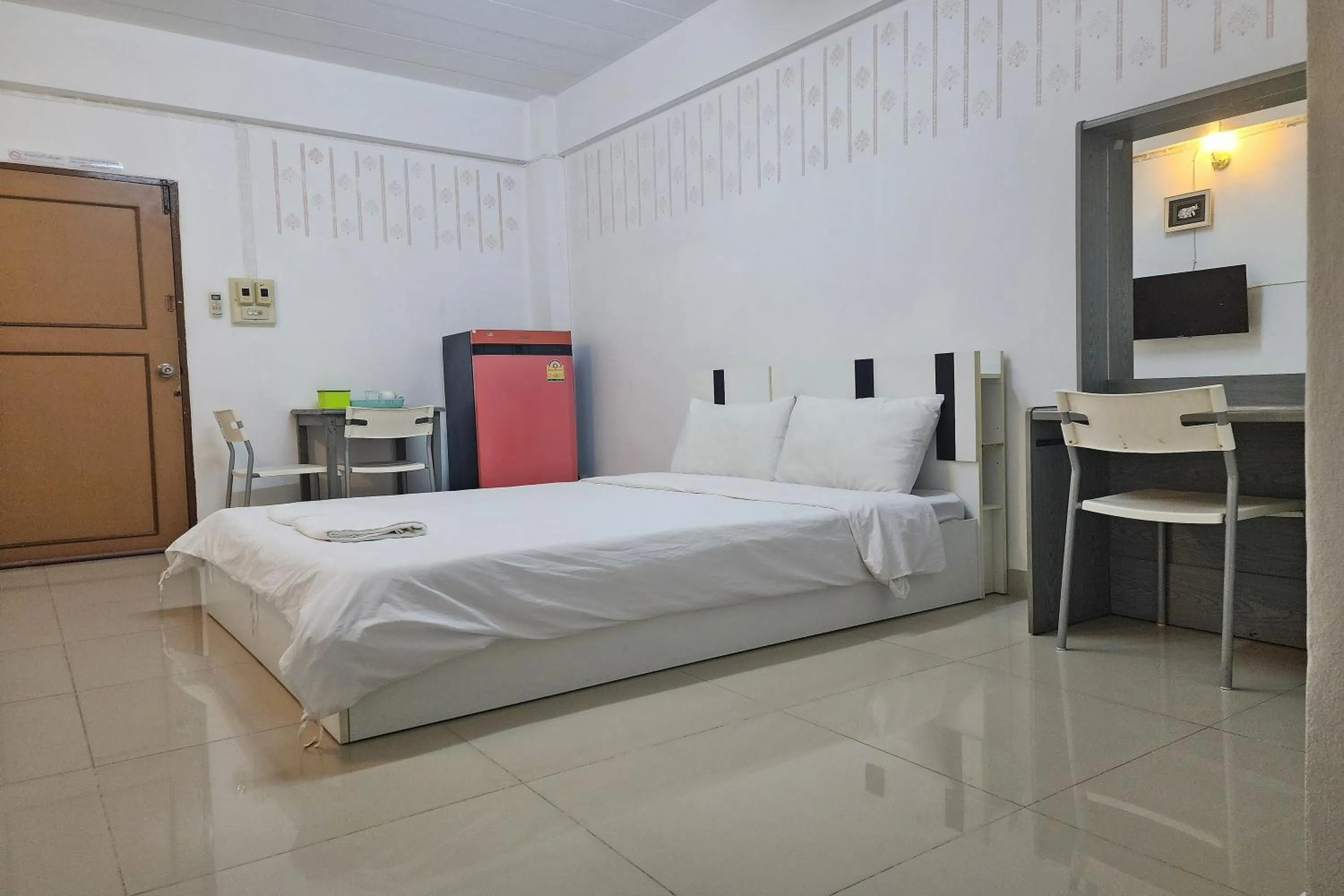 Bedroom, Bed in Green Apartment Kaset