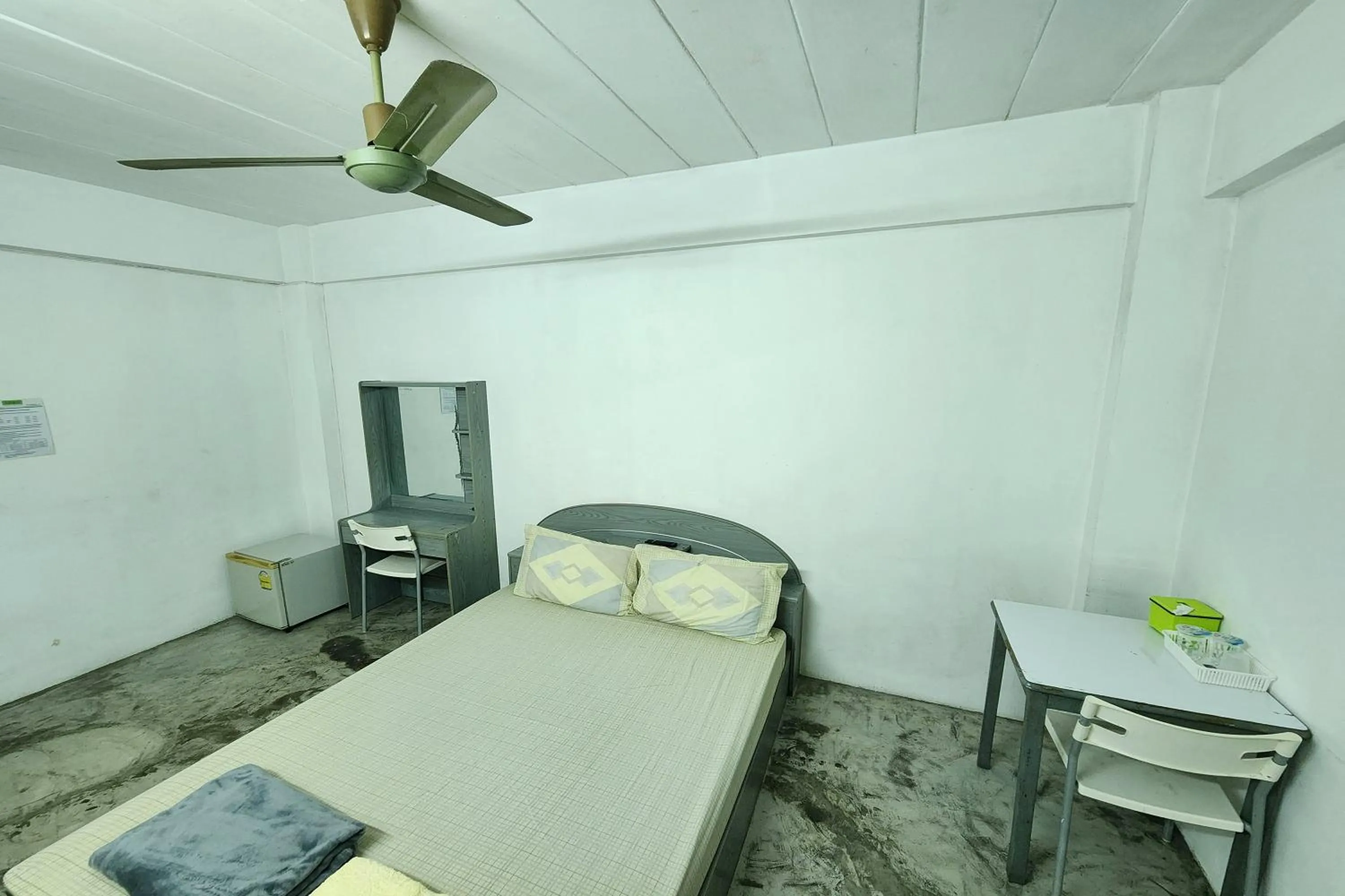 Bed in Green Apartment Kaset