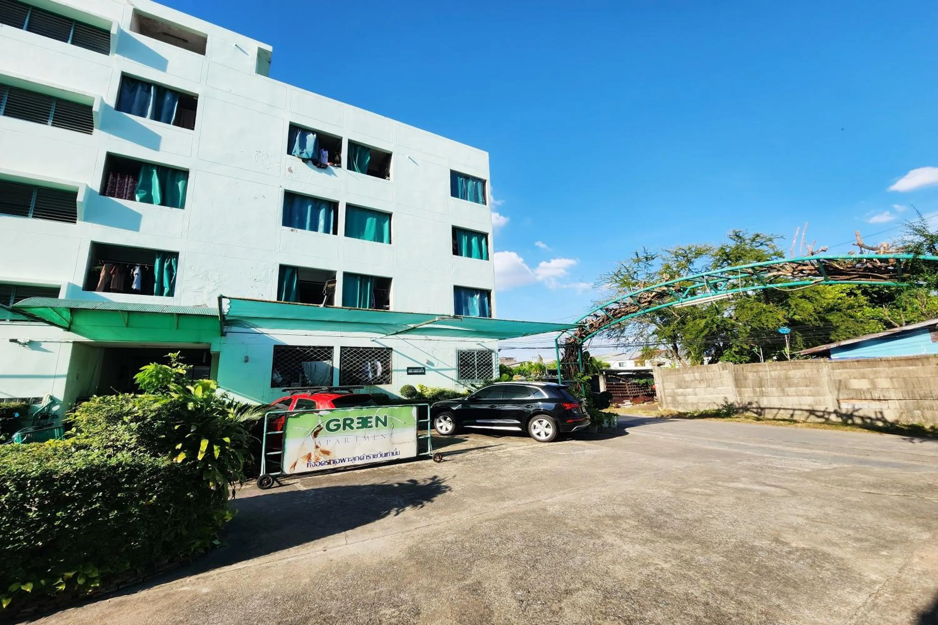 Property building in Green Apartment Kaset