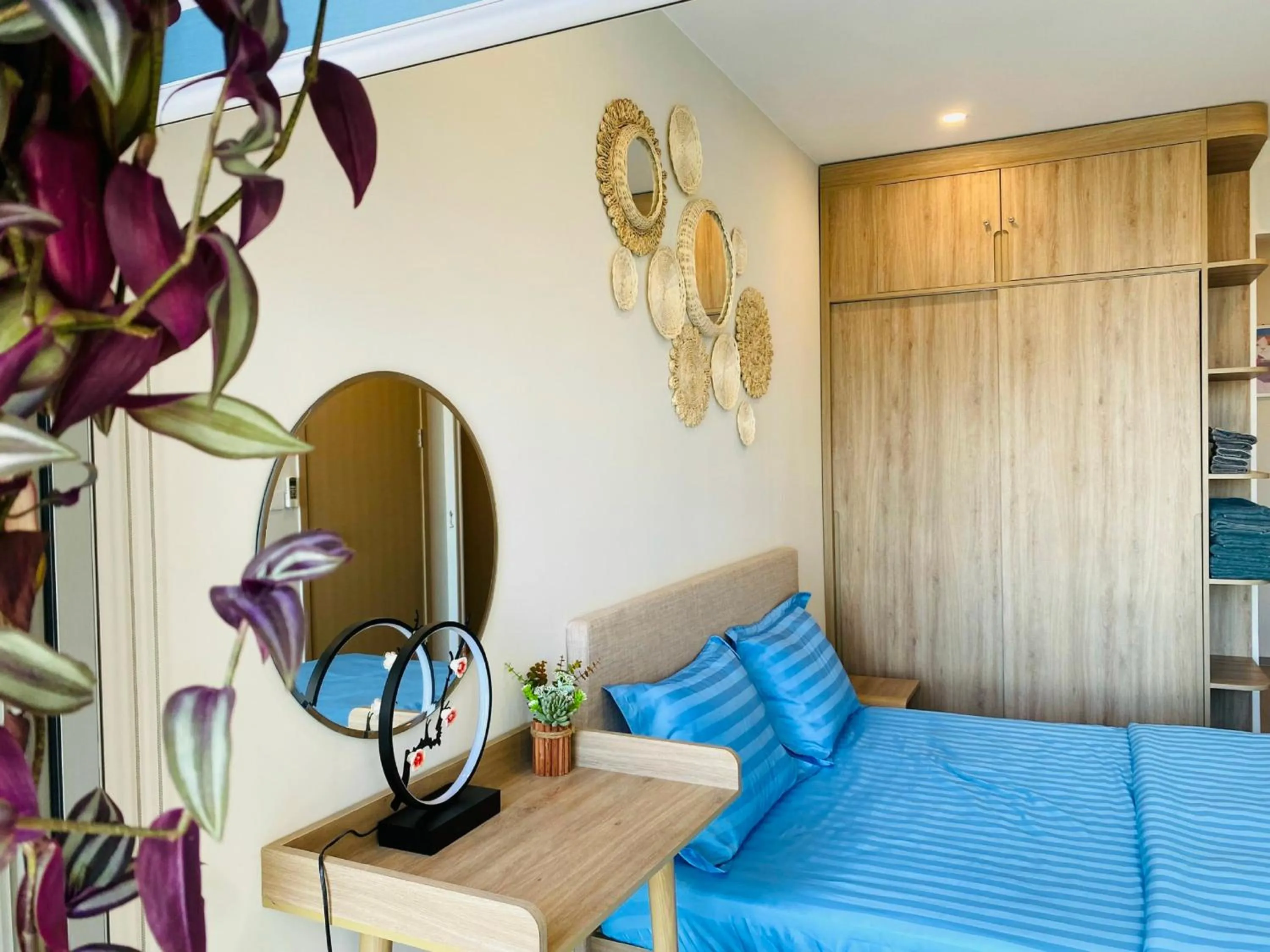 Bed in The Sóng Apartment Vũng Tàu - Sophia's House