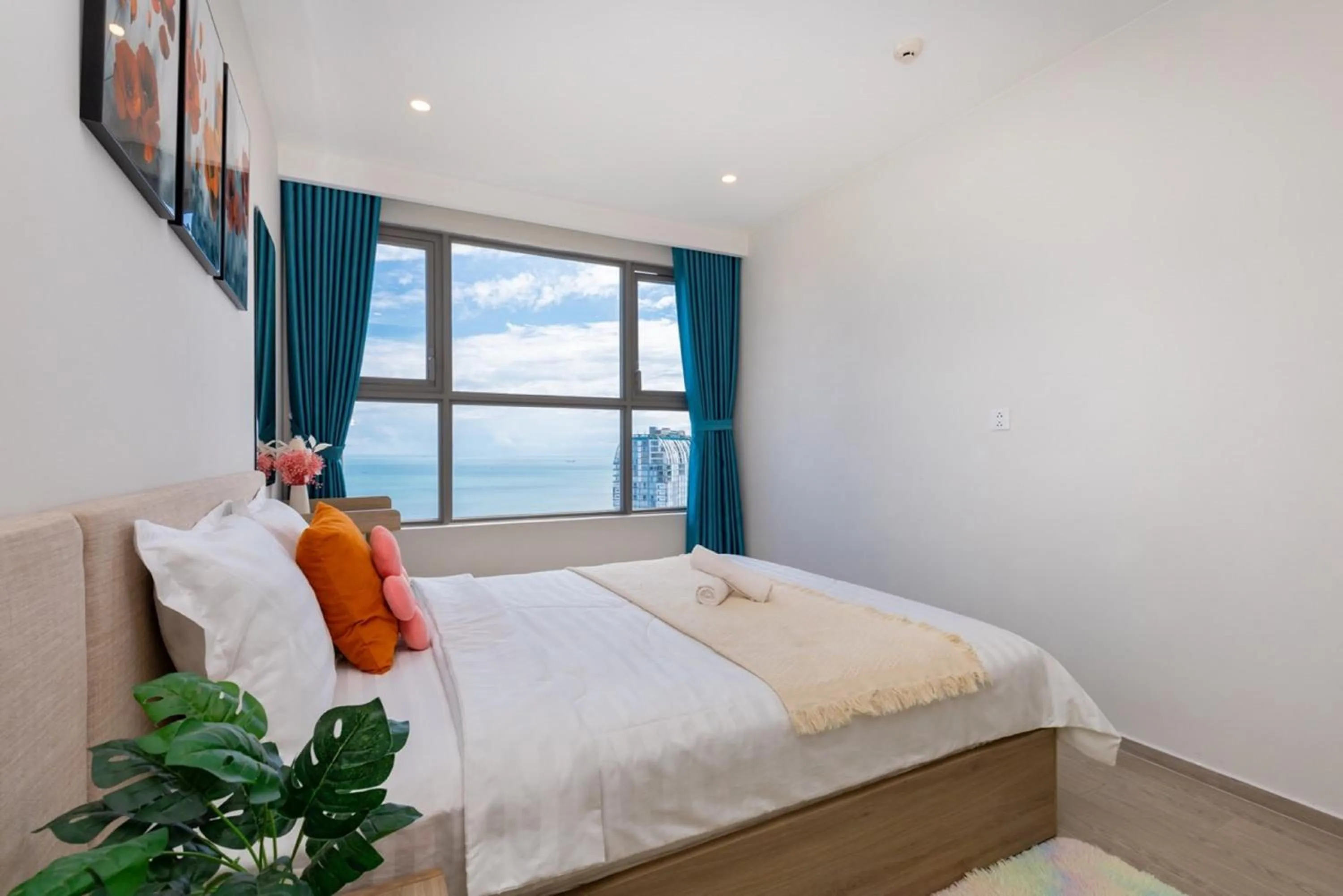 Bed in The Sóng Apartment Vũng Tàu - Sophia's House