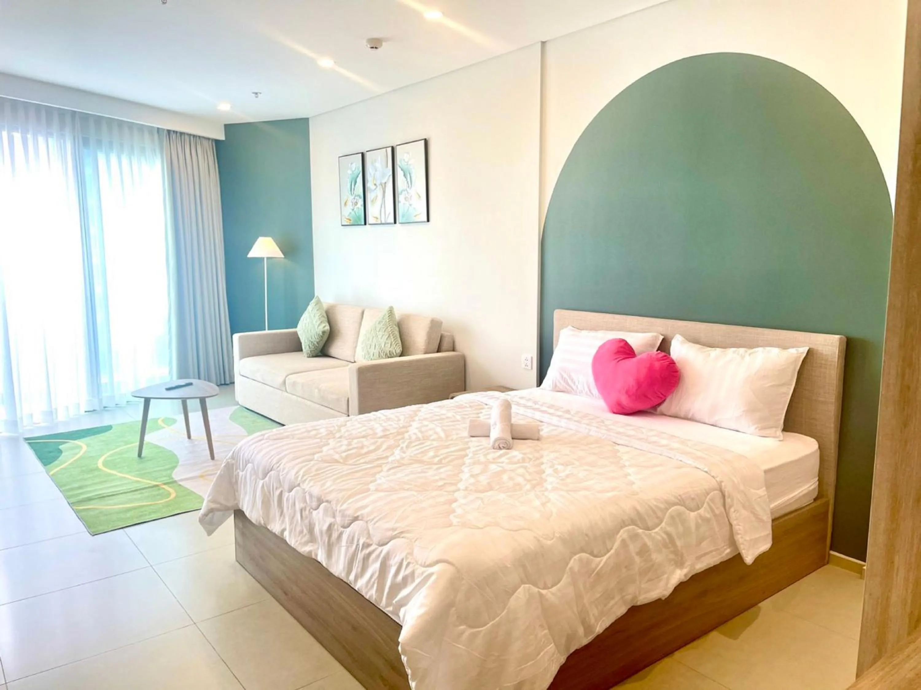 Bed in The Sóng Apartment Vũng Tàu - Sophia's House