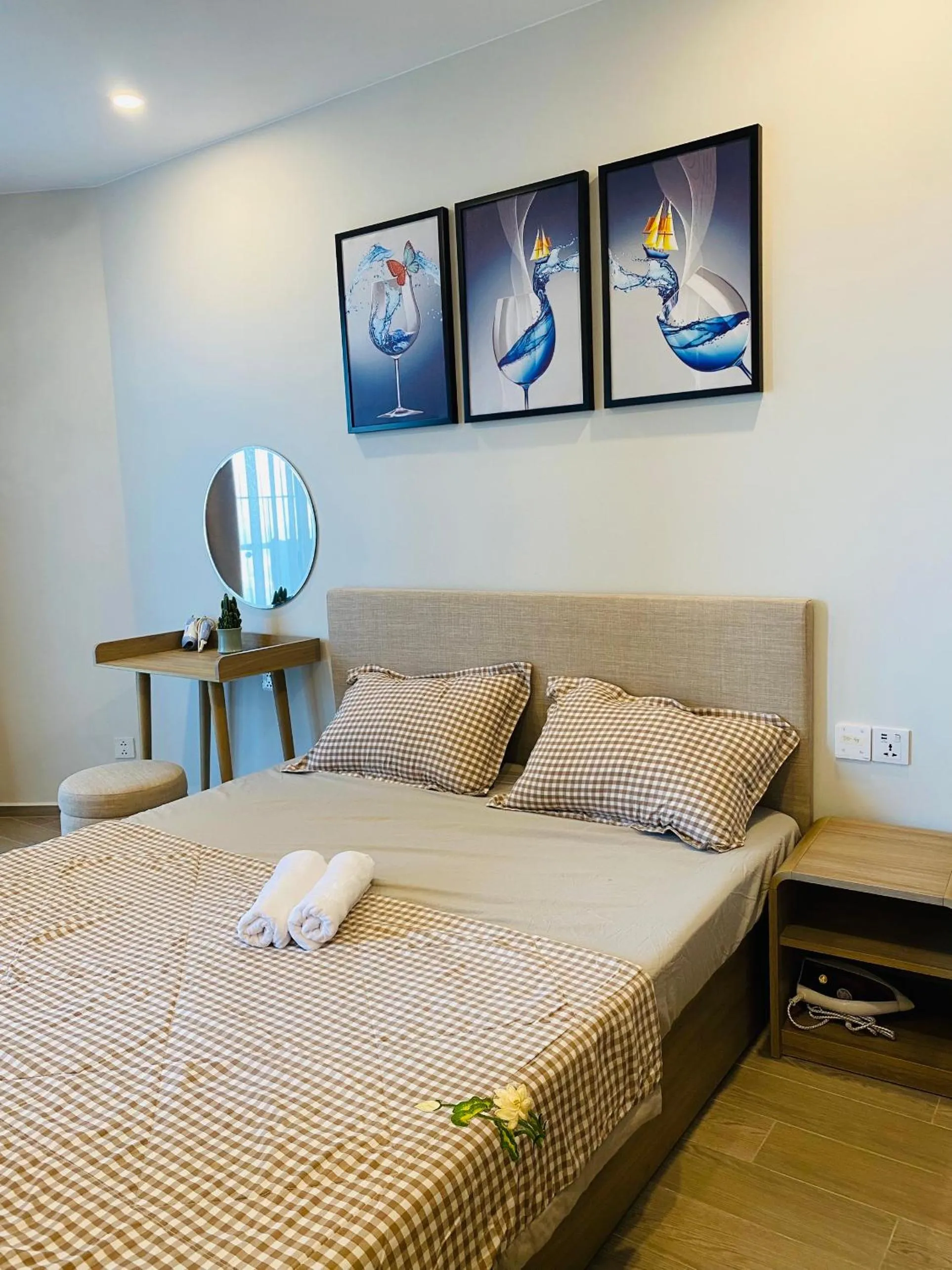 Bed in The Sóng Apartment Vũng Tàu - Sophia's House