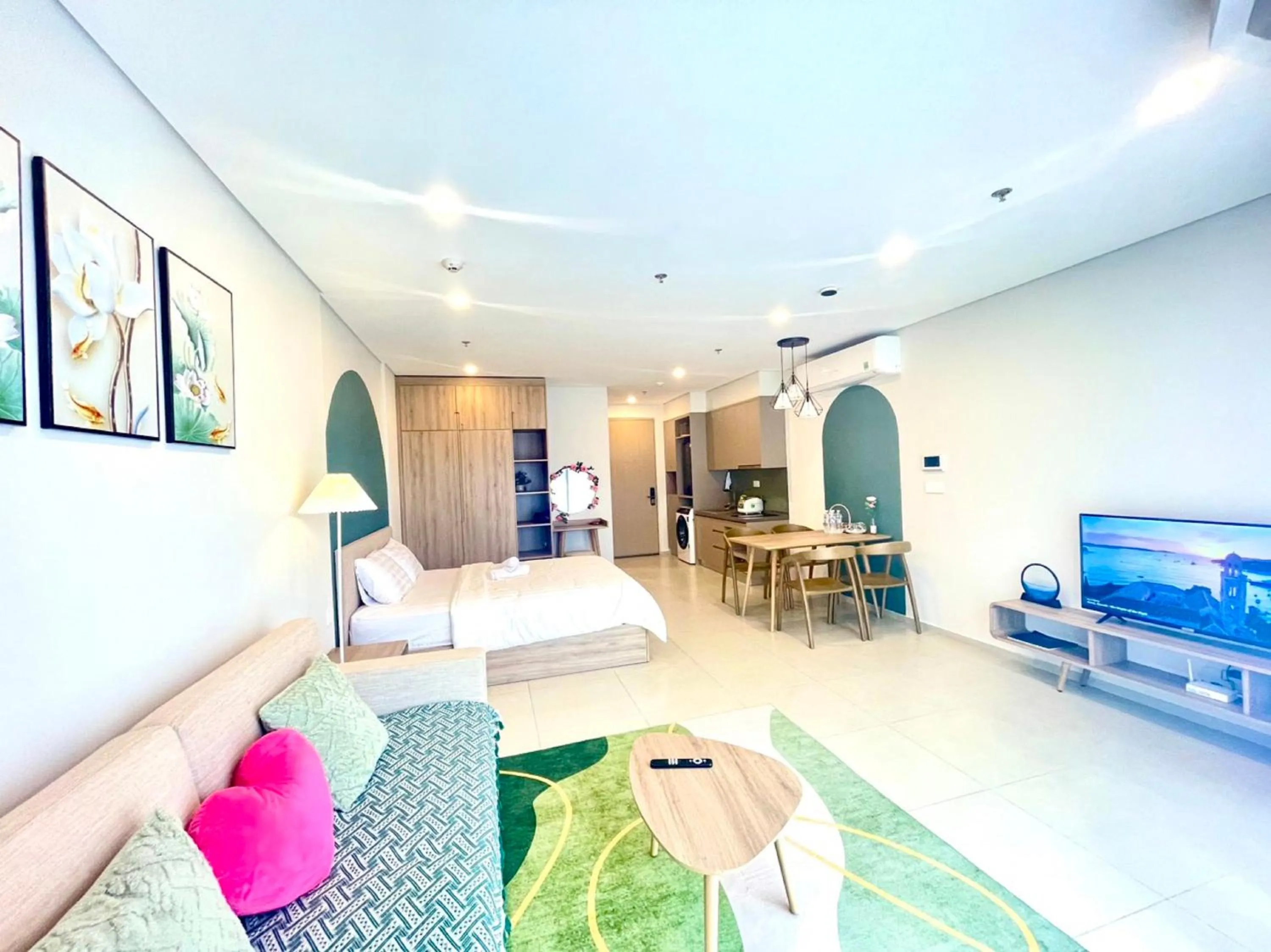 TV and multimedia, Bed in The Sóng Apartment Vũng Tàu - Sophia's House