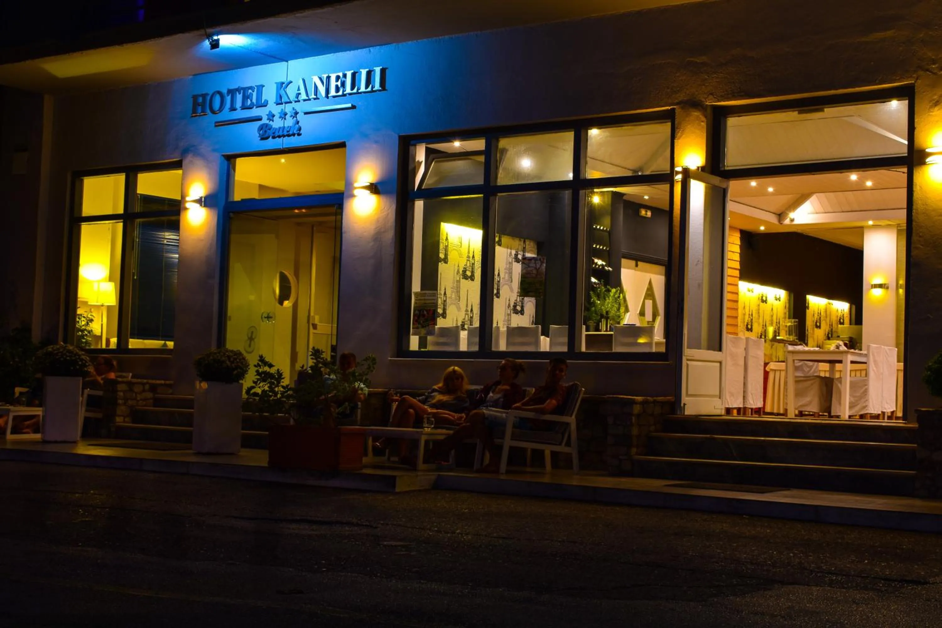 Facade/entrance in Hotel Kanelli Beach