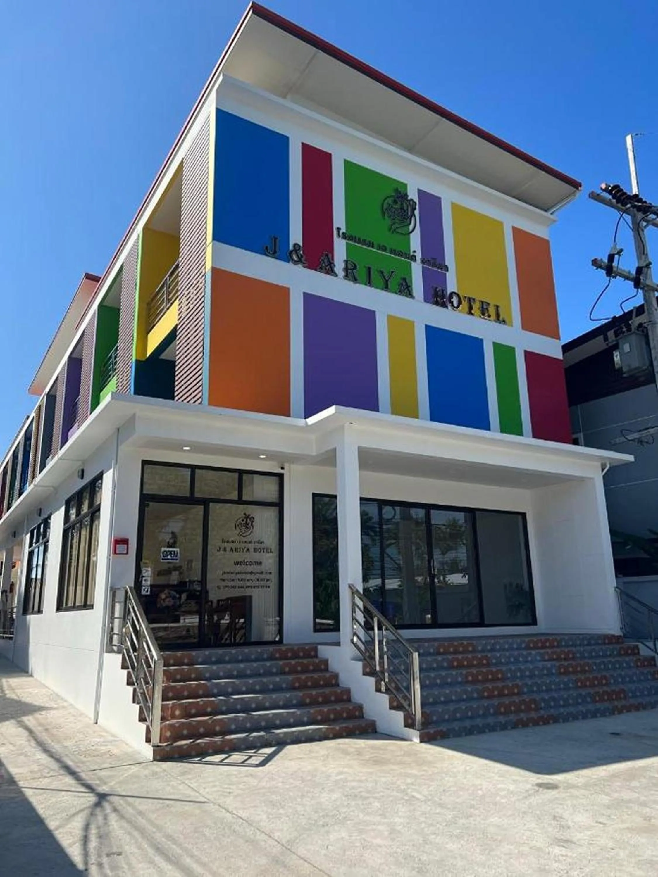 J & Ariya Hotel Near Samui Airport and Koh Phangan Pier