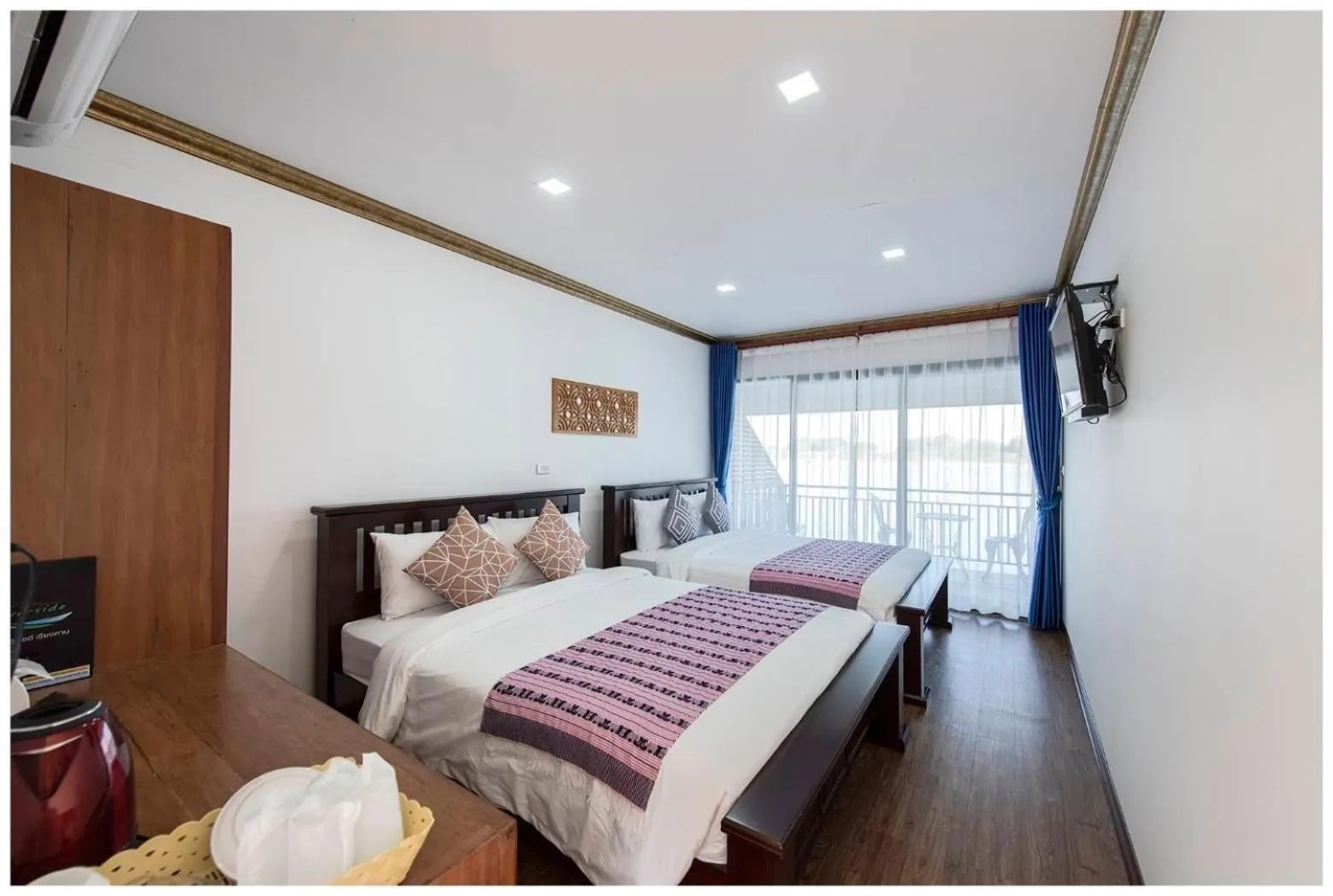 Bed in Riverside Chiangkhan