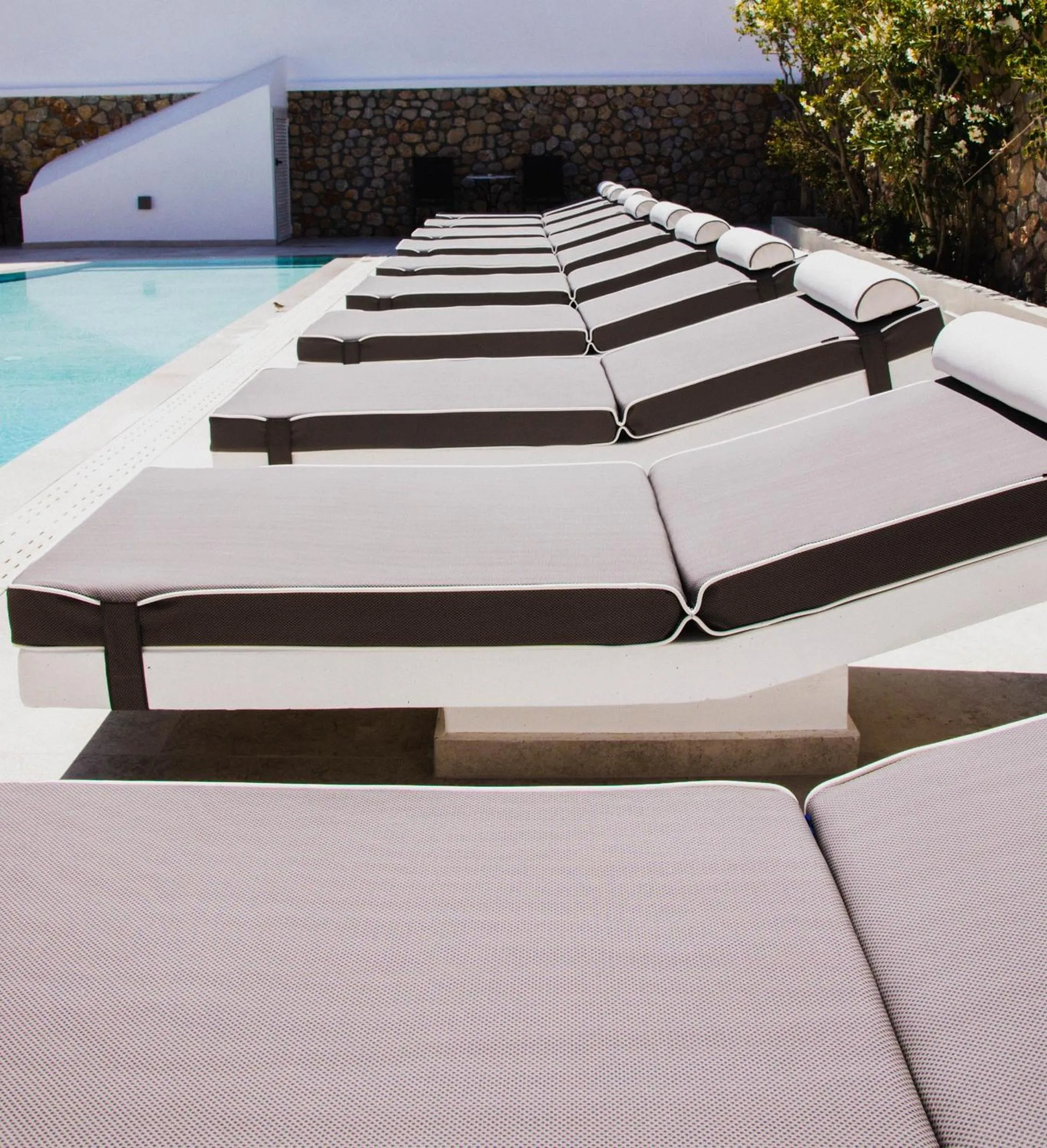 Swimming pool in Sellada Beach