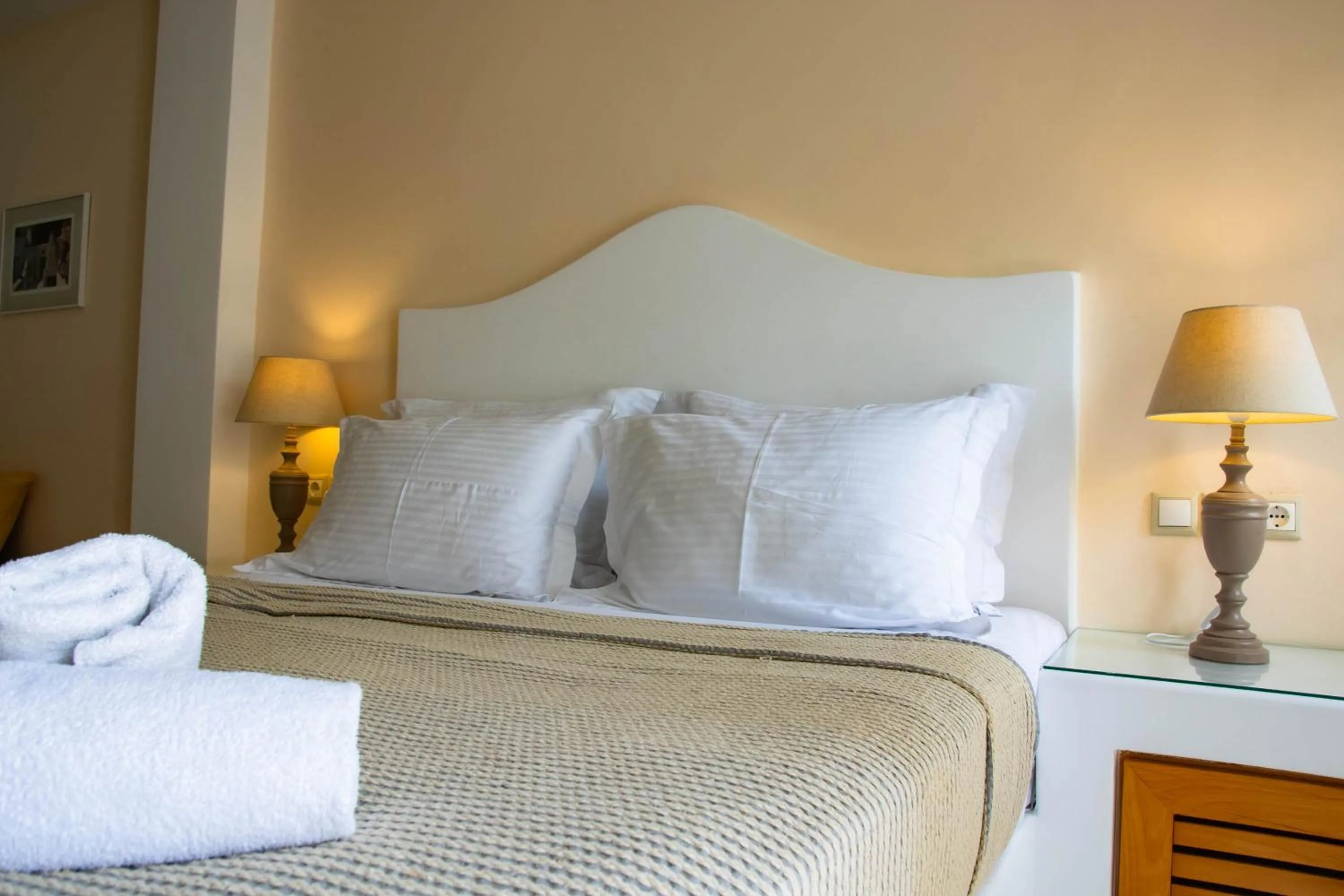 Bed in Sellada Beach