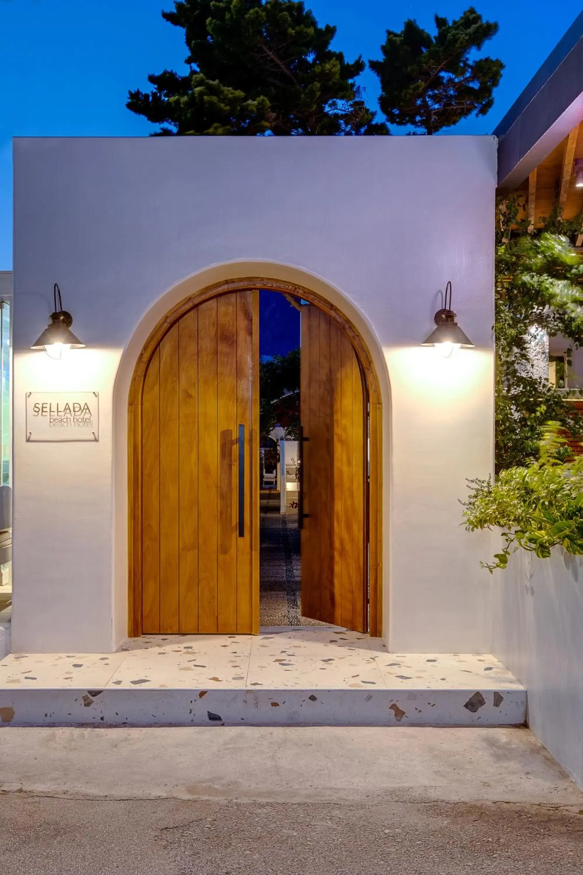 Facade/entrance in Sellada Beach Facade/entrance in Sellada Beach